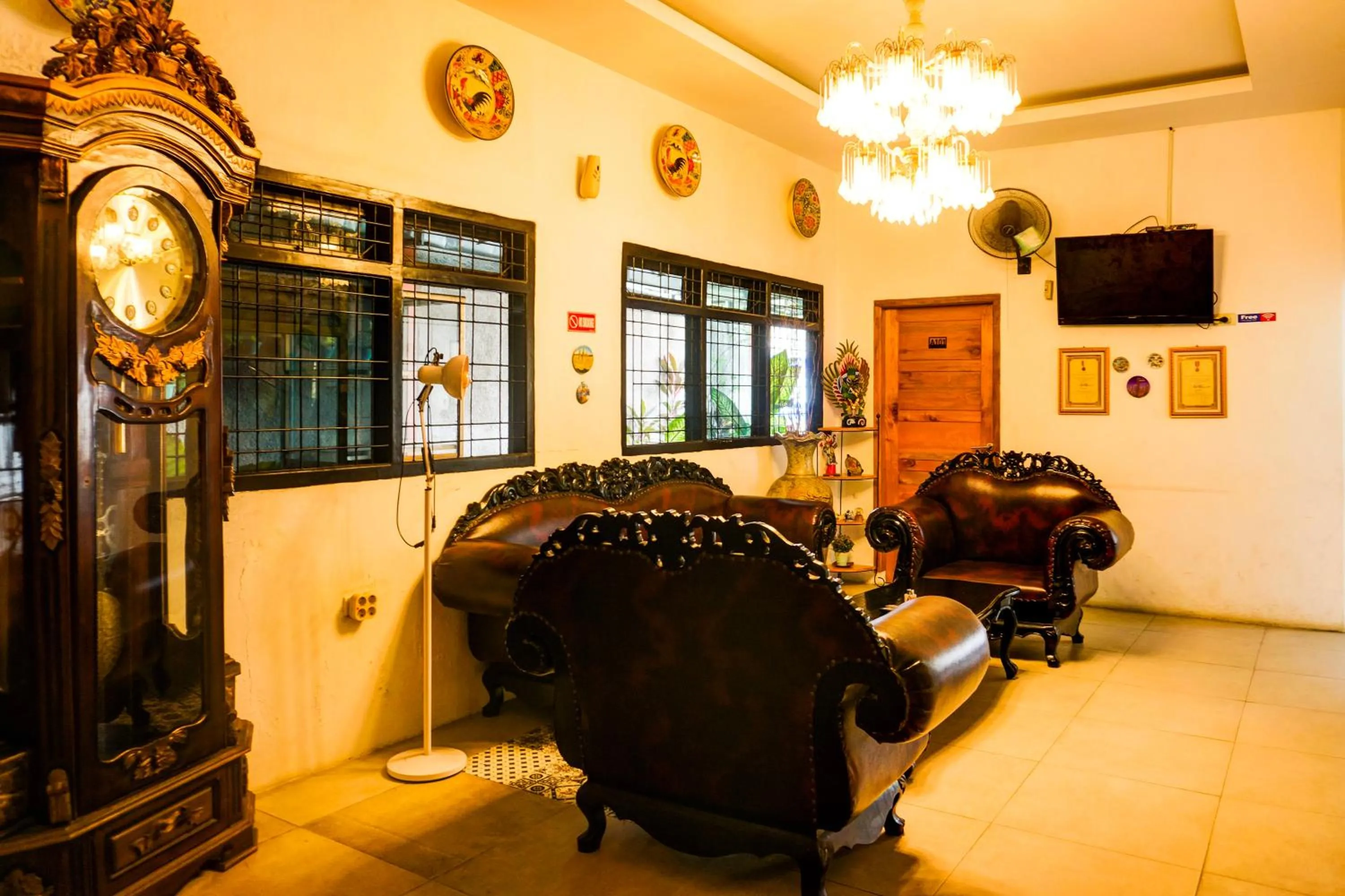 Seating area in Hotel O Bandar Lampung Near Gor Saburai Formerly Omah Anakku