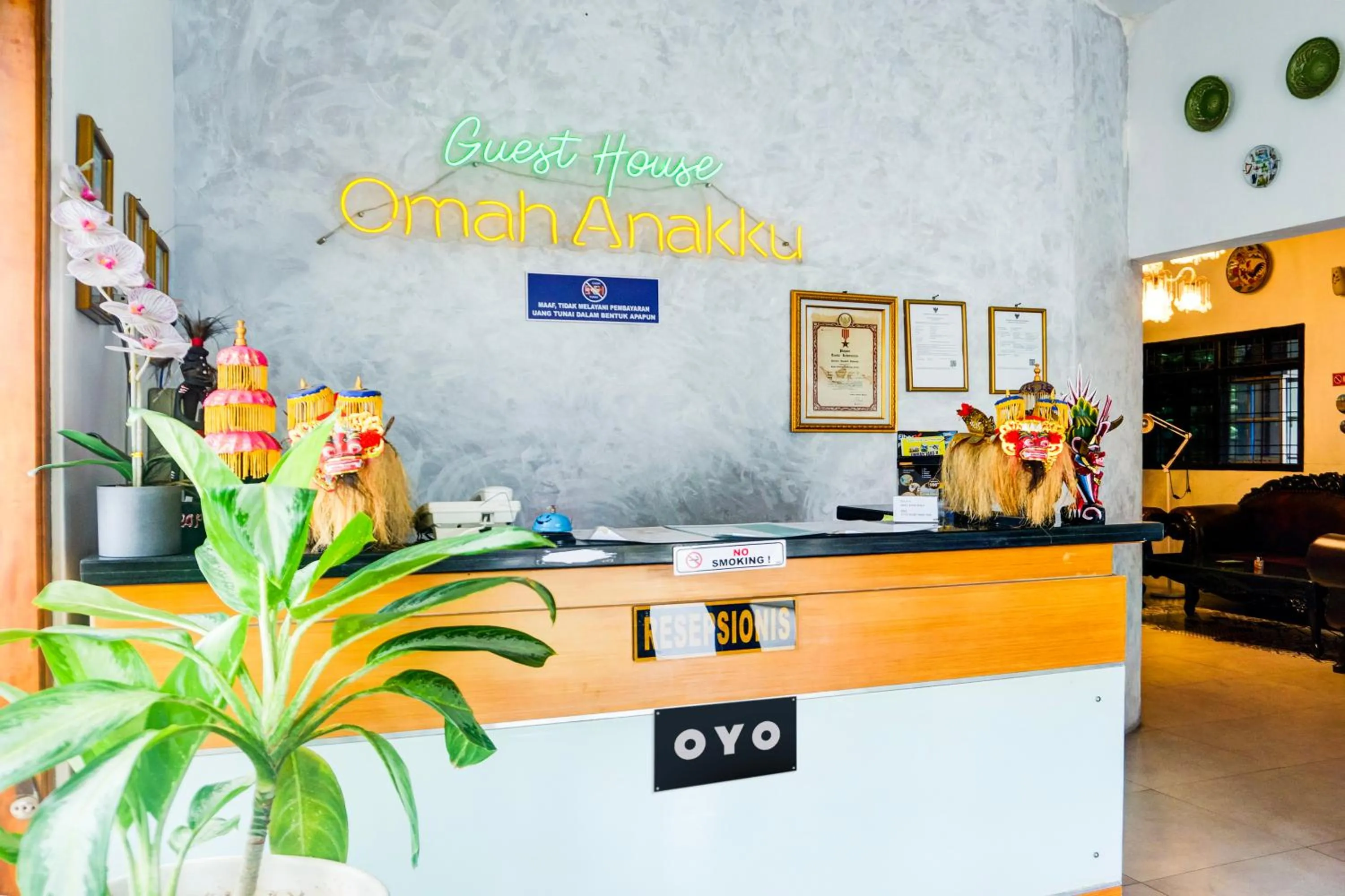 Lobby or reception in Hotel O Bandar Lampung Near Gor Saburai Formerly Omah Anakku