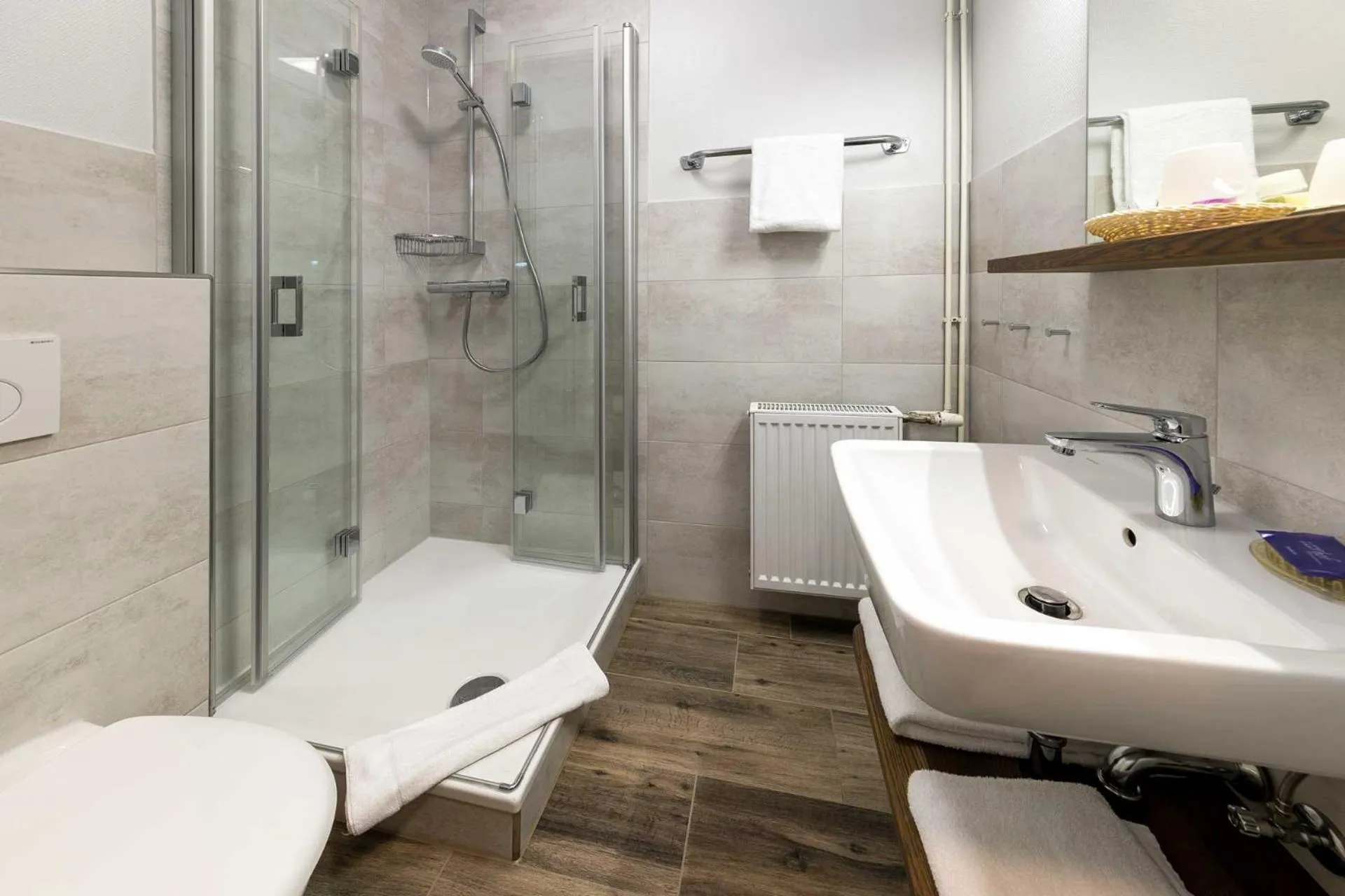 Bathroom in Landgasthof Struckum