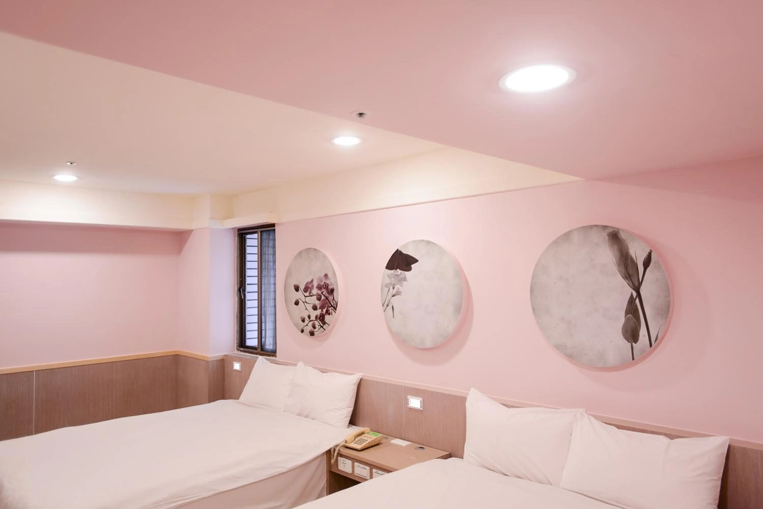 Bed in KIWI-Taichung Station Branch 1