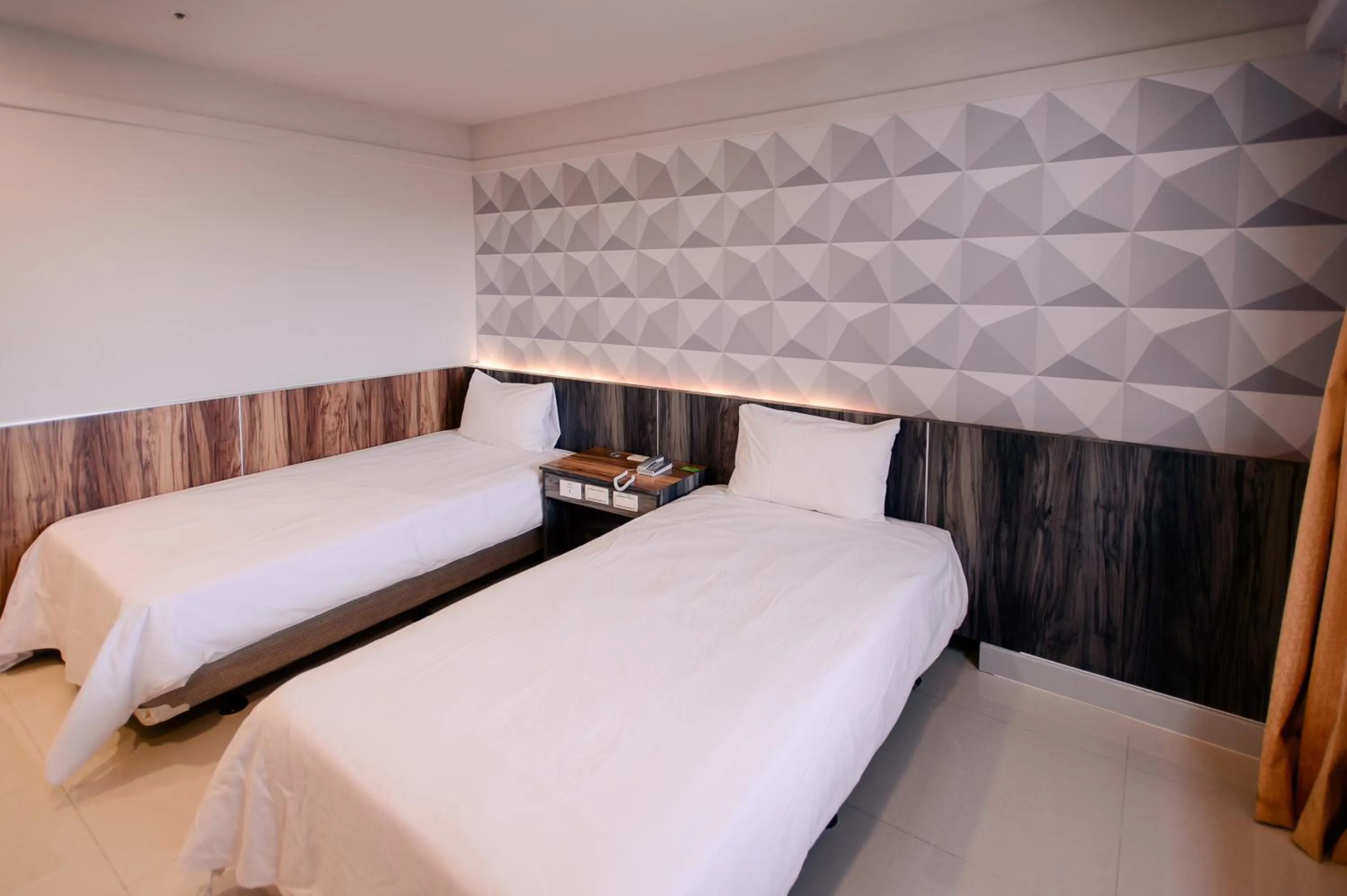 Bed in KIWI-Taichung Station Branch 1