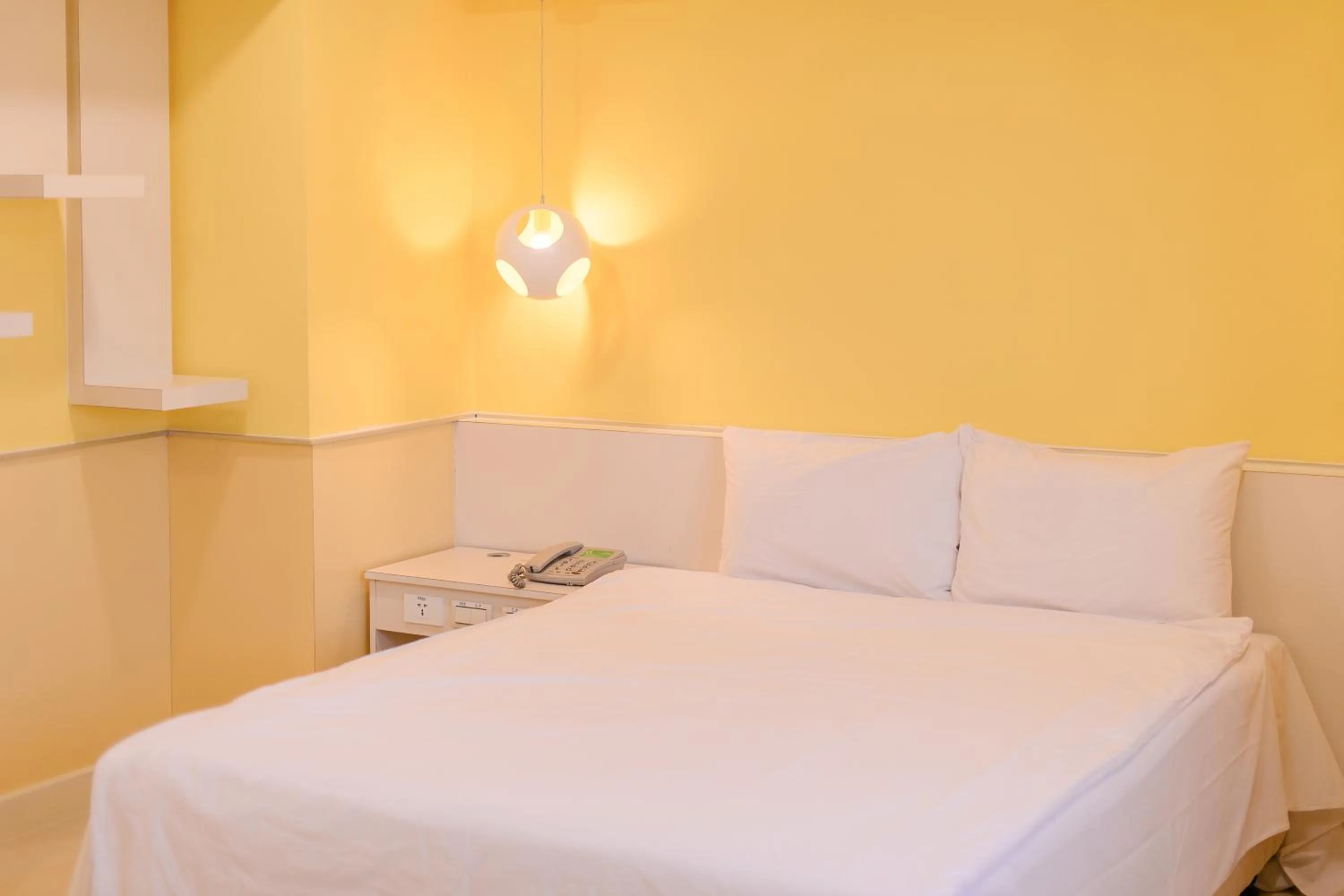 Bed in KIWI-Taichung Station Branch 1