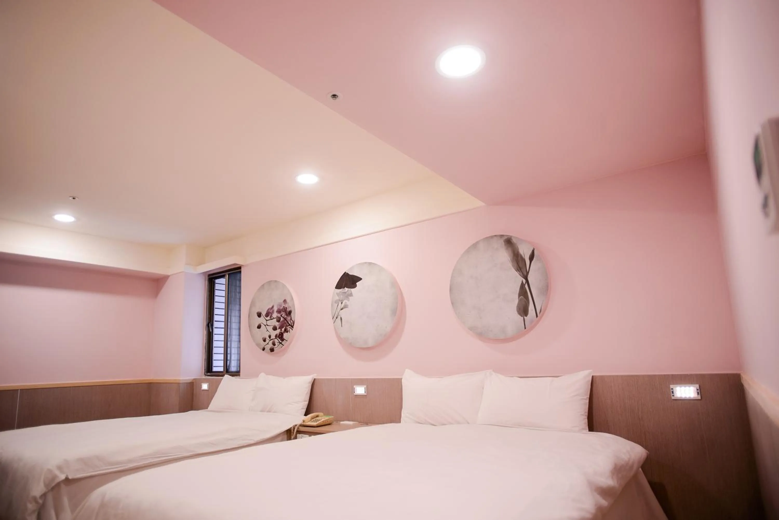 Bed in KIWI-Taichung Station Branch 1