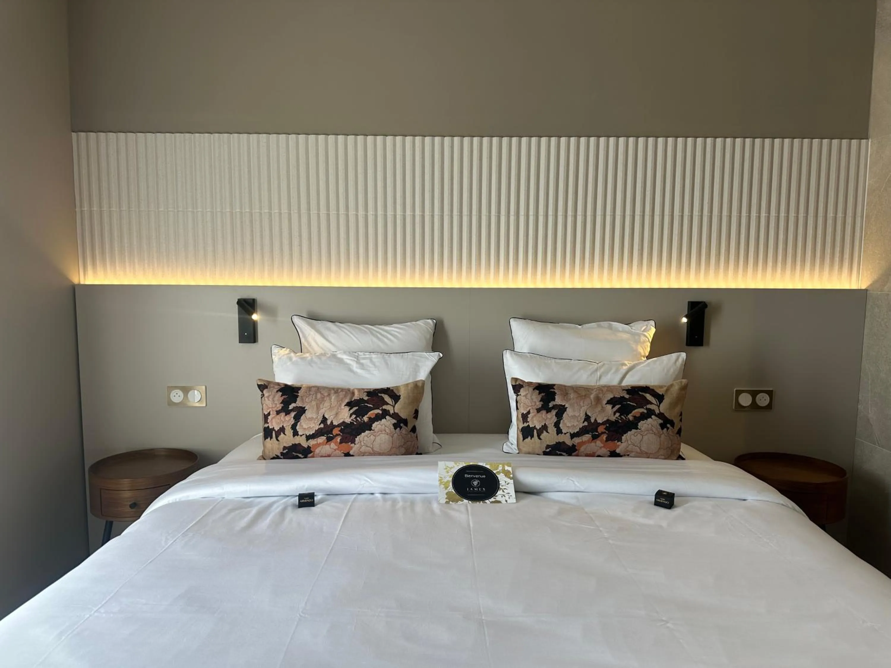 Bed in James Vignoble Hôtel, Eguisheim