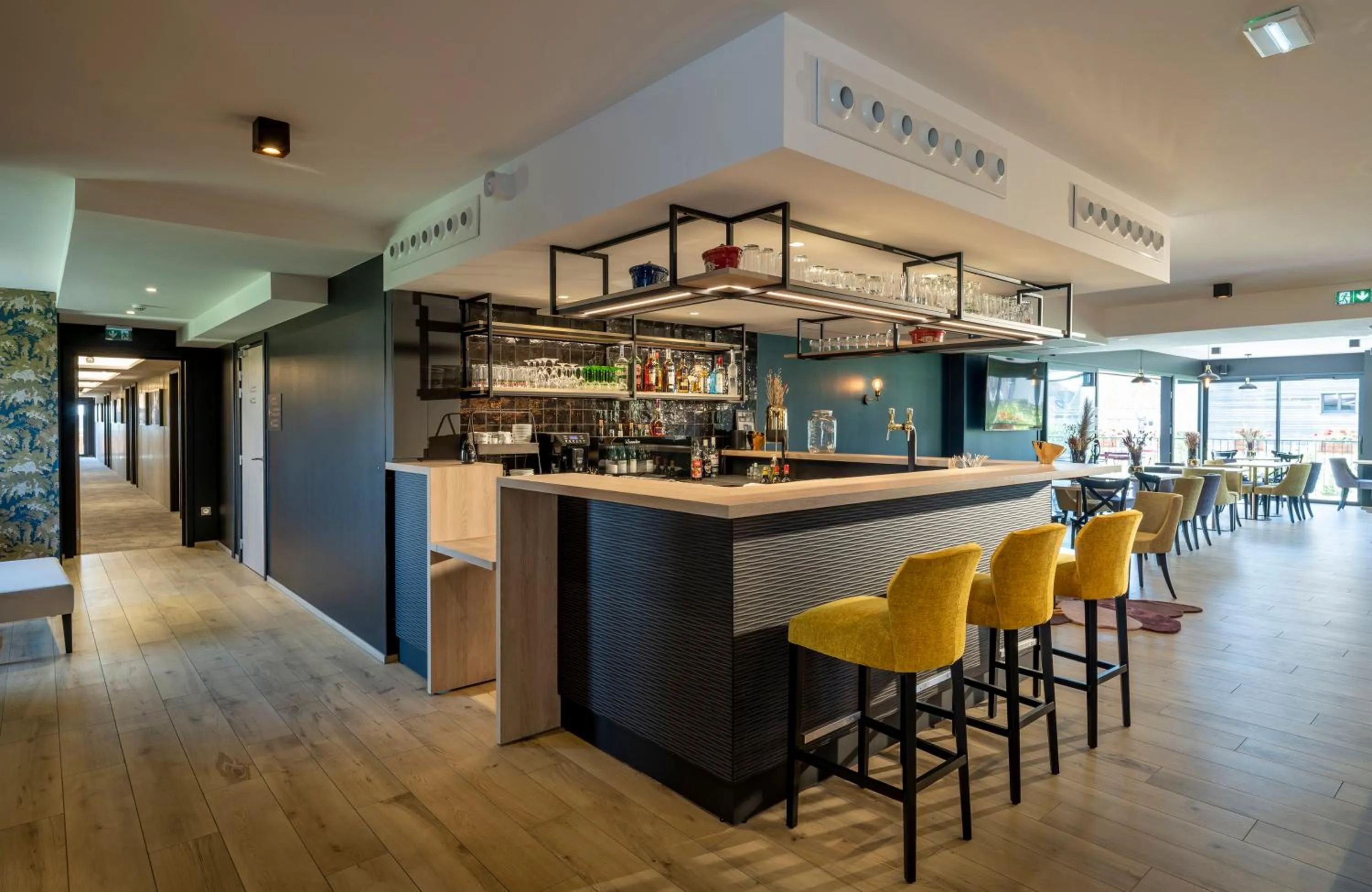 Lounge or bar in James Vignoble Hôtel, Eguisheim