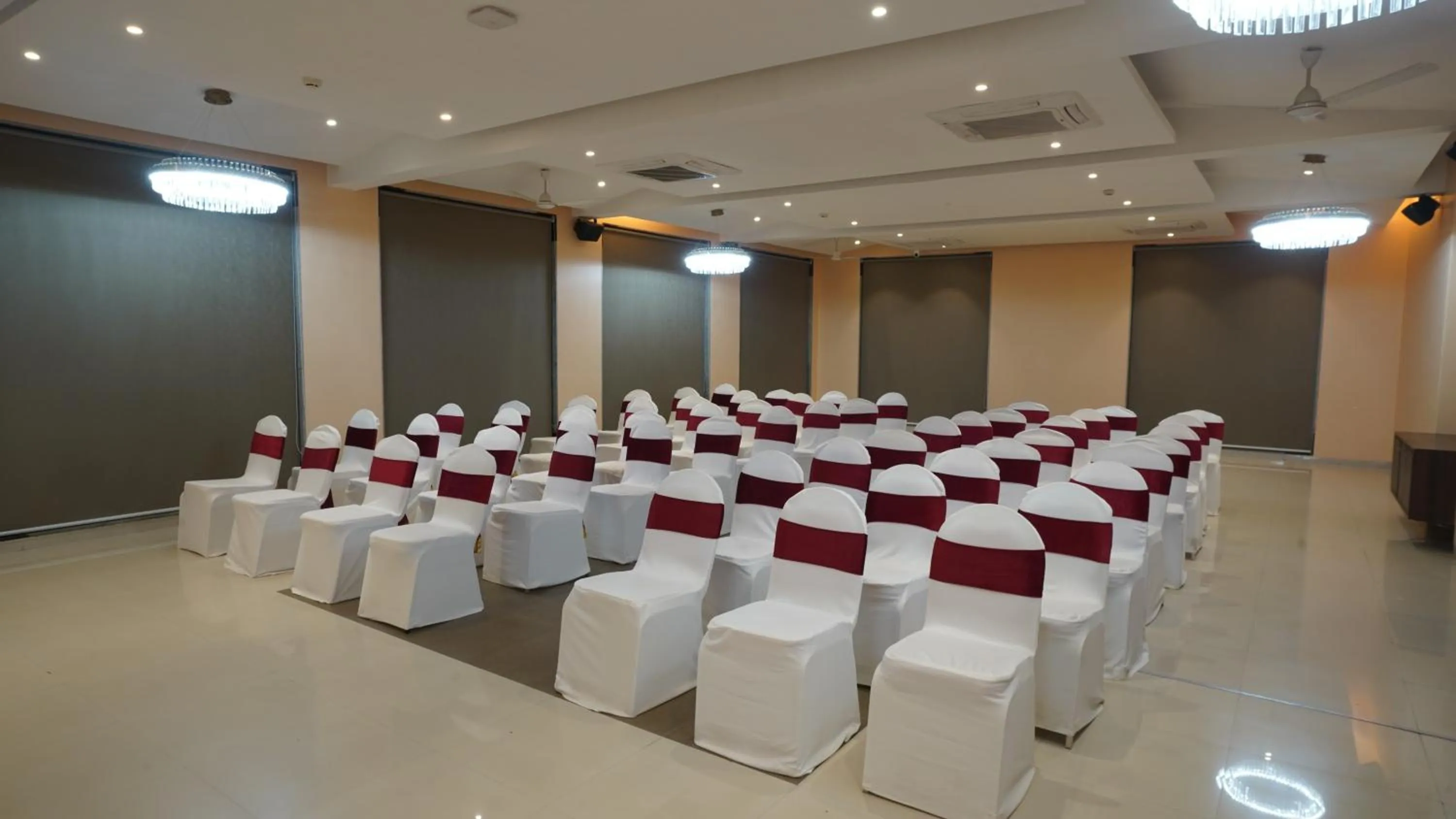 Banquet/Function facilities in 7 Apple Resort, Lonavala