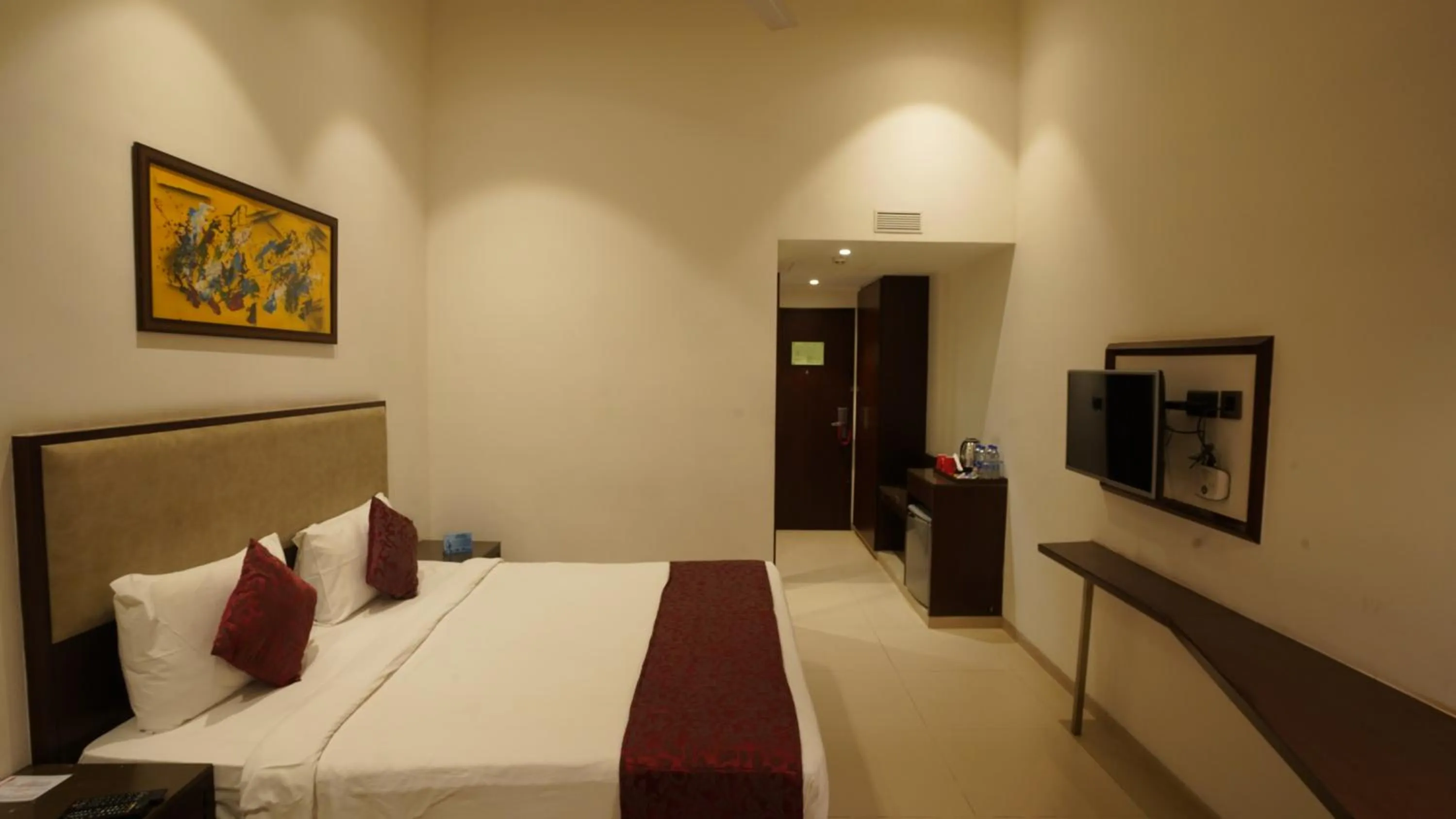 Bed in 7 Apple Resort, Lonavala