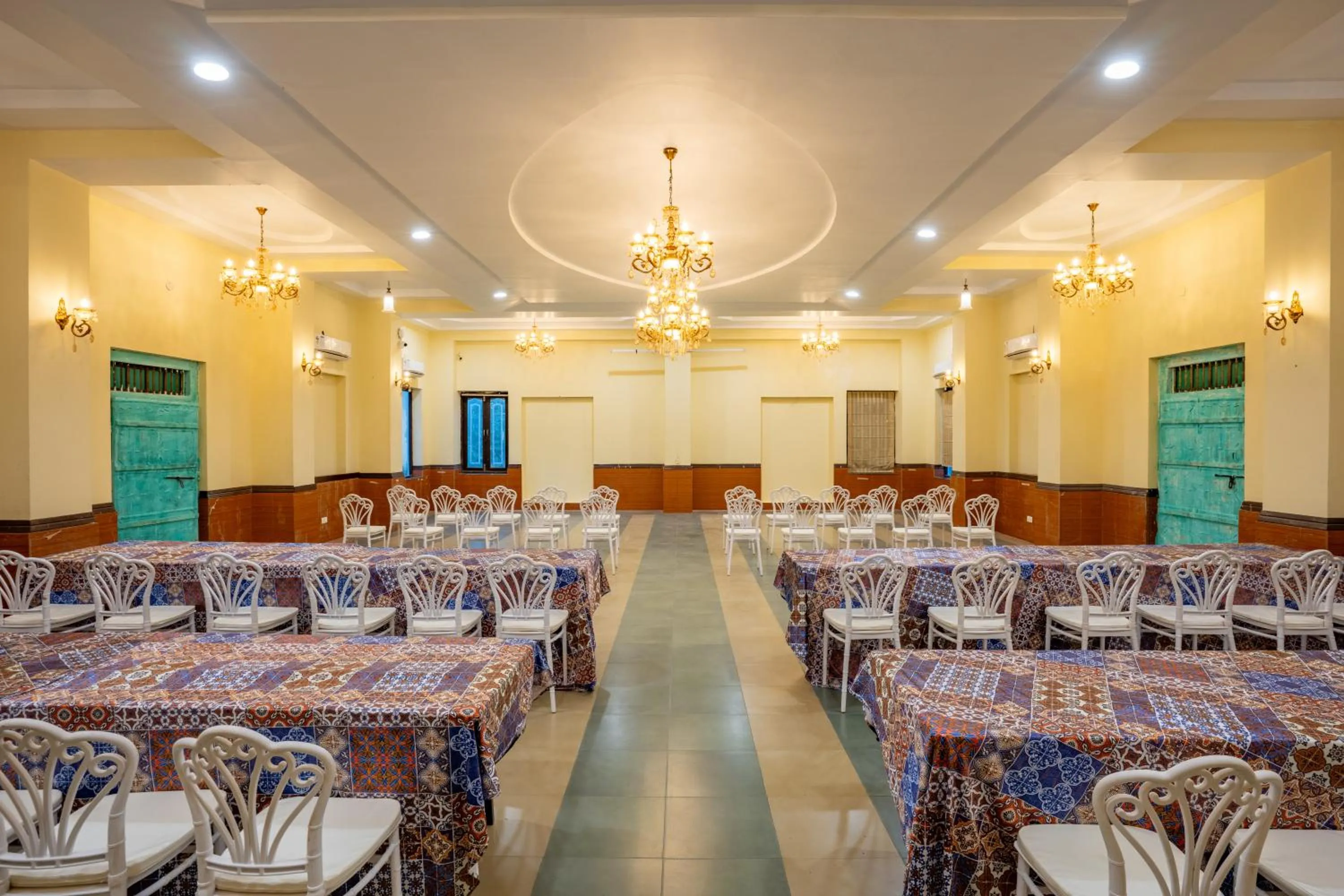 Meeting/conference room in JuSTa Alwarbagh Sariska