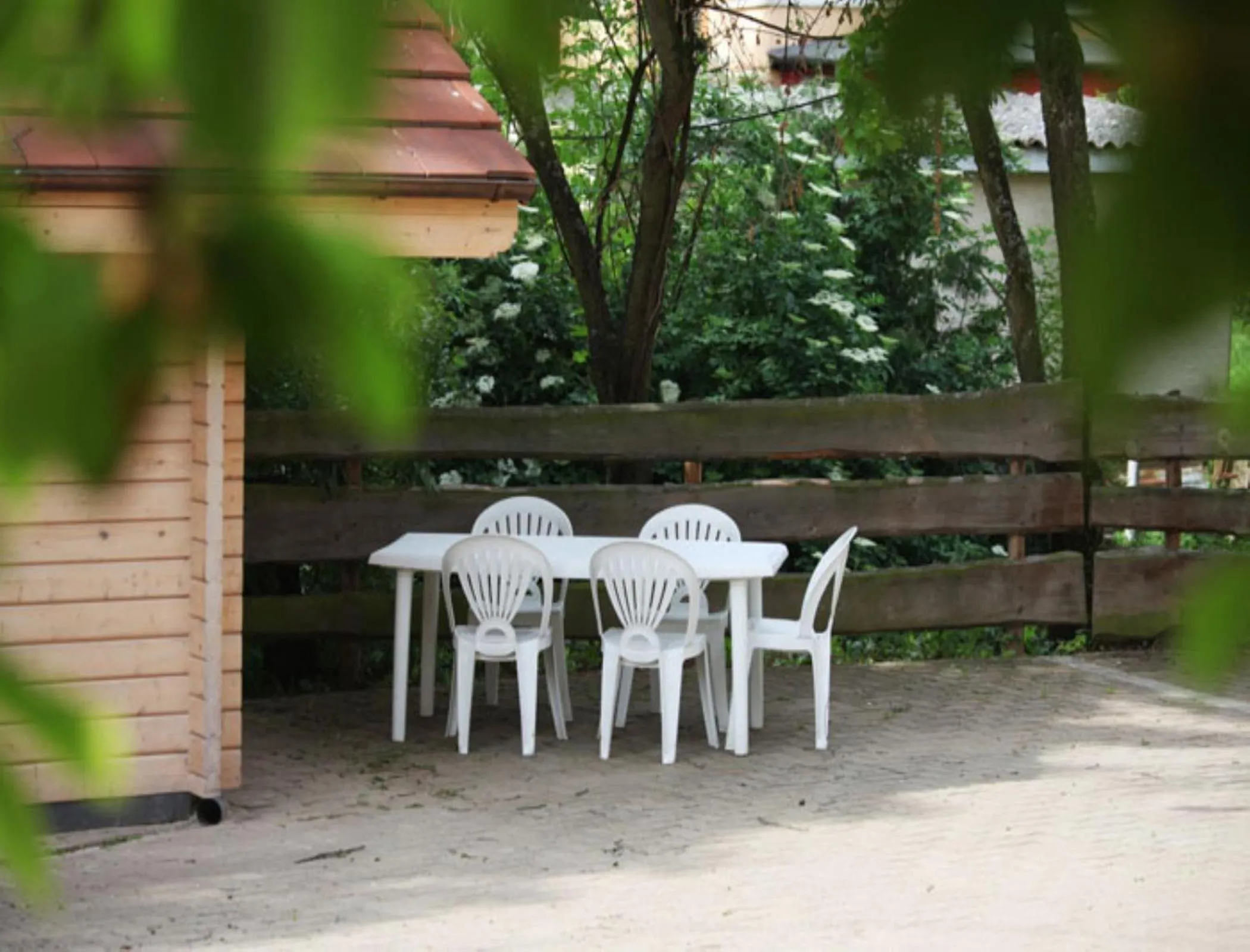 BBQ facilities in Gite des Merles
