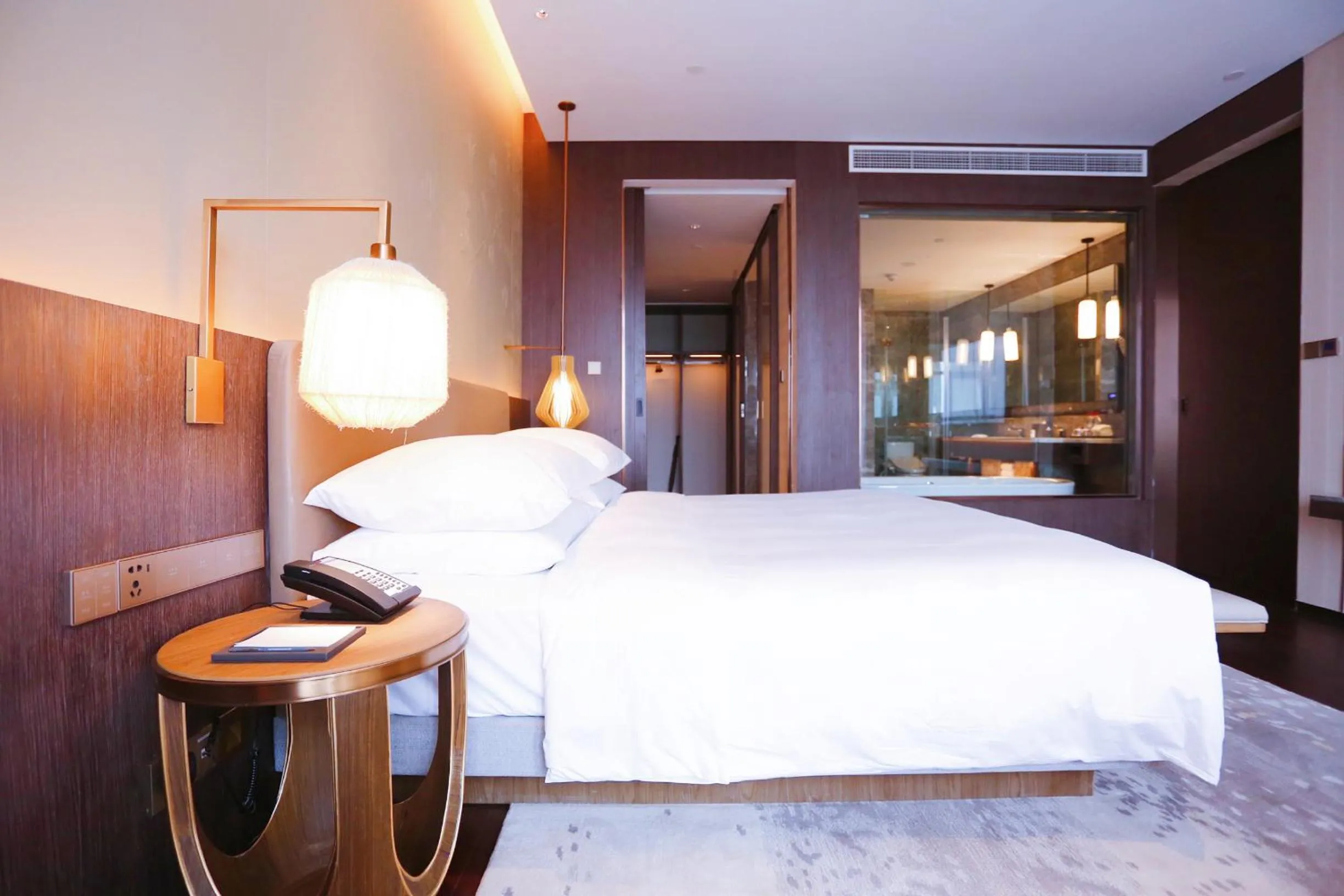 Bed in Hyatt Regency Beijing Shiyuan