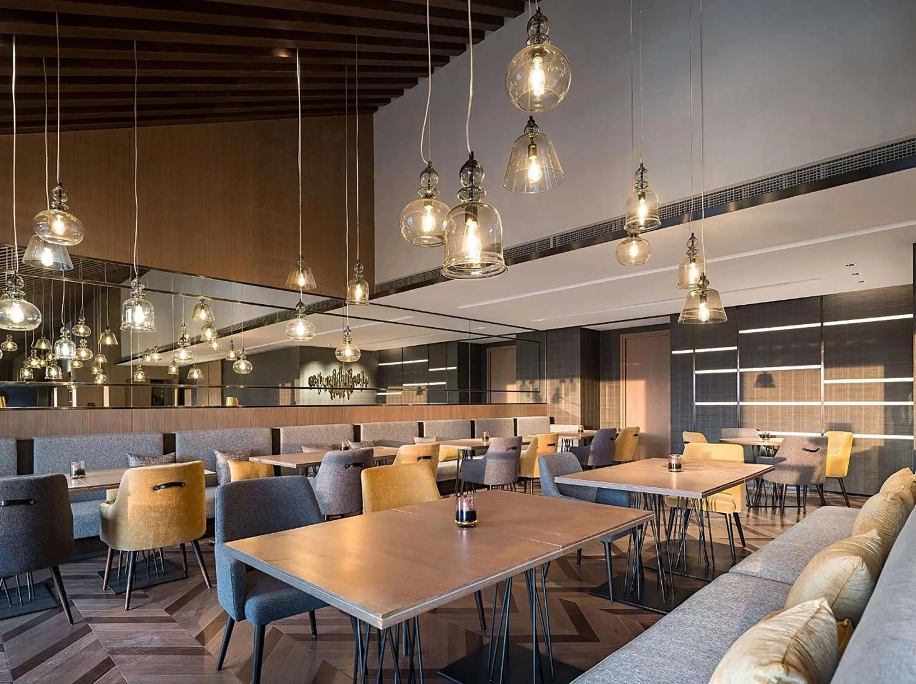 Lounge or bar in Hyatt Regency Beijing Shiyuan