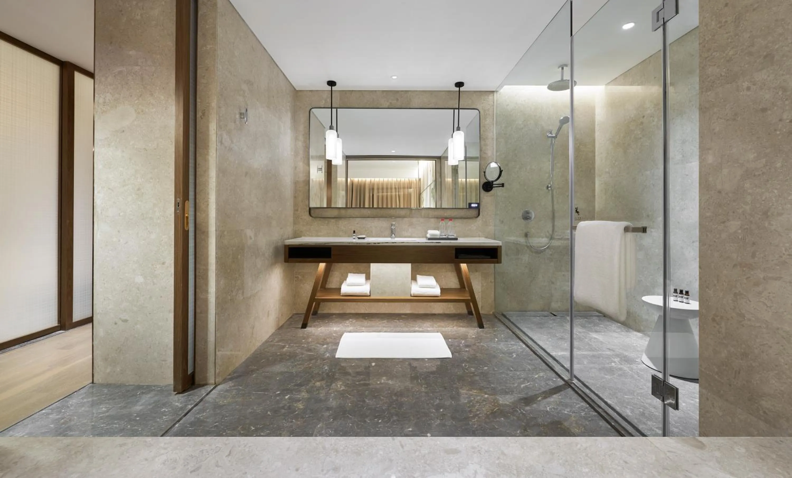 Bathroom in Hyatt Regency Beijing Shiyuan