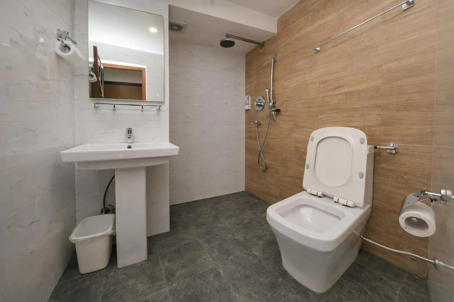 Bathroom in Hotel Bihani