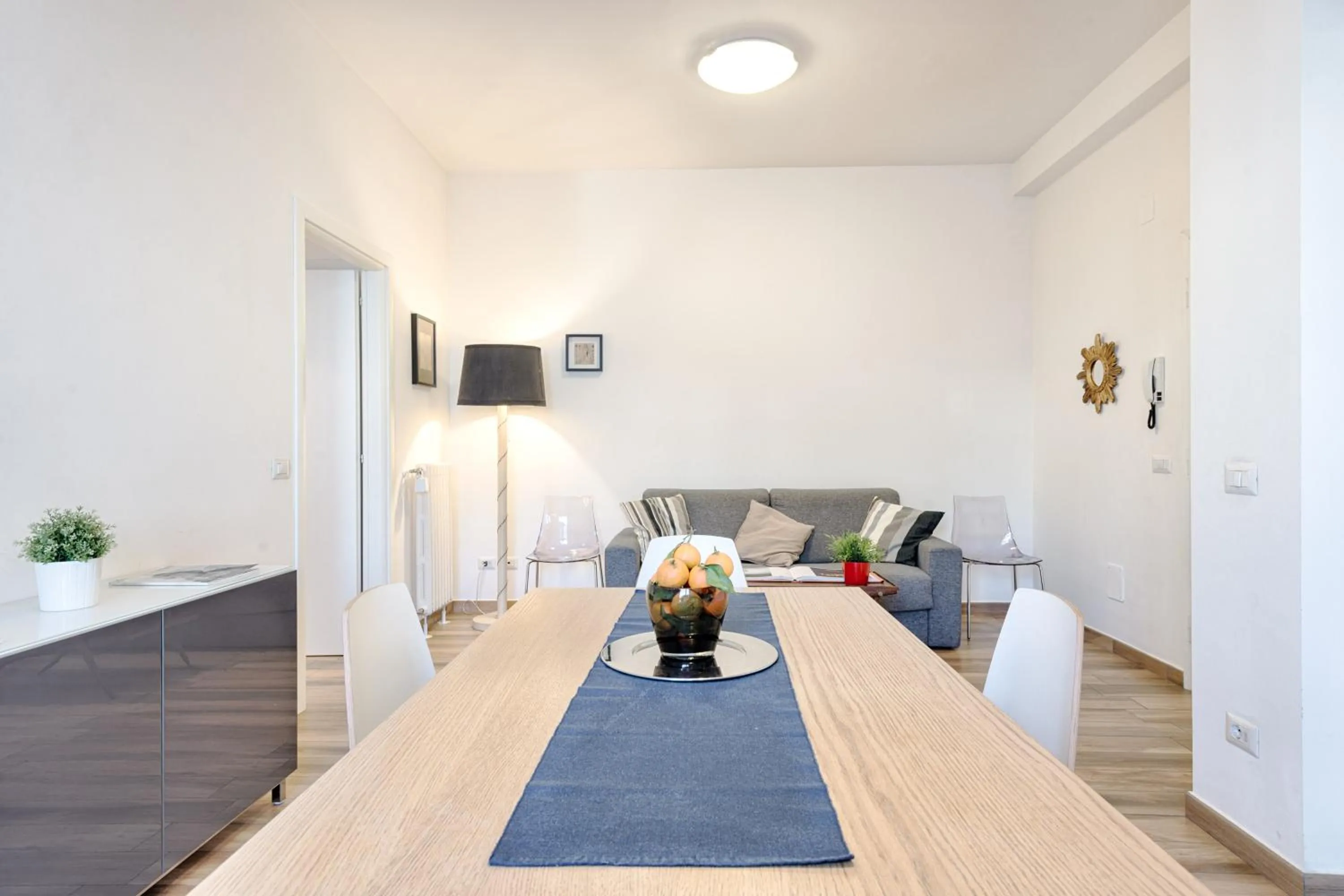 Dining area, Bed in Polo Universitario apartment by Mmega