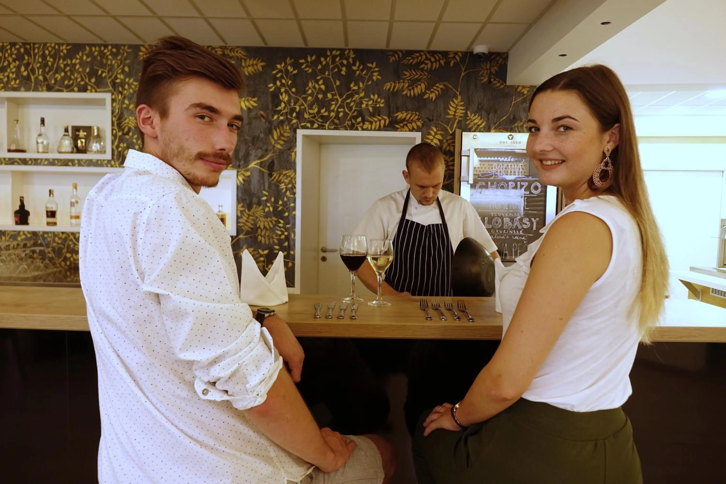 Restaurant/places to eat in Hotel Galatea