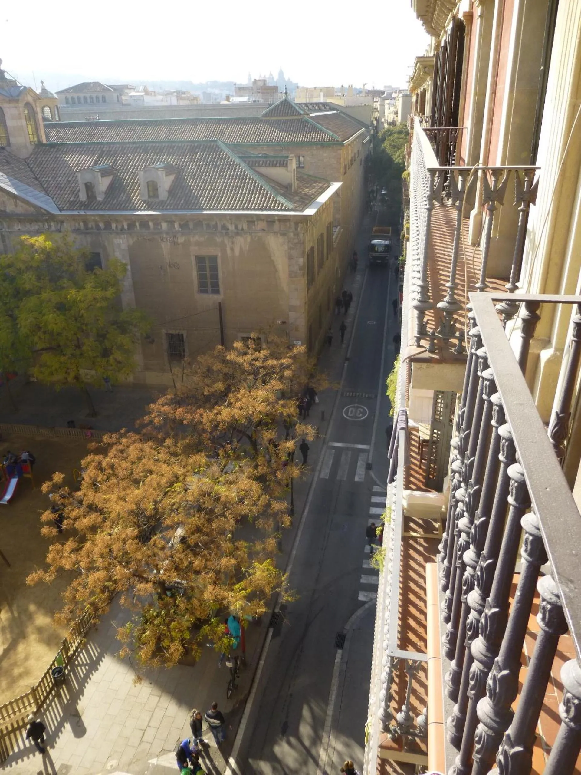 Street view in Hostal Iznájar Barcelona