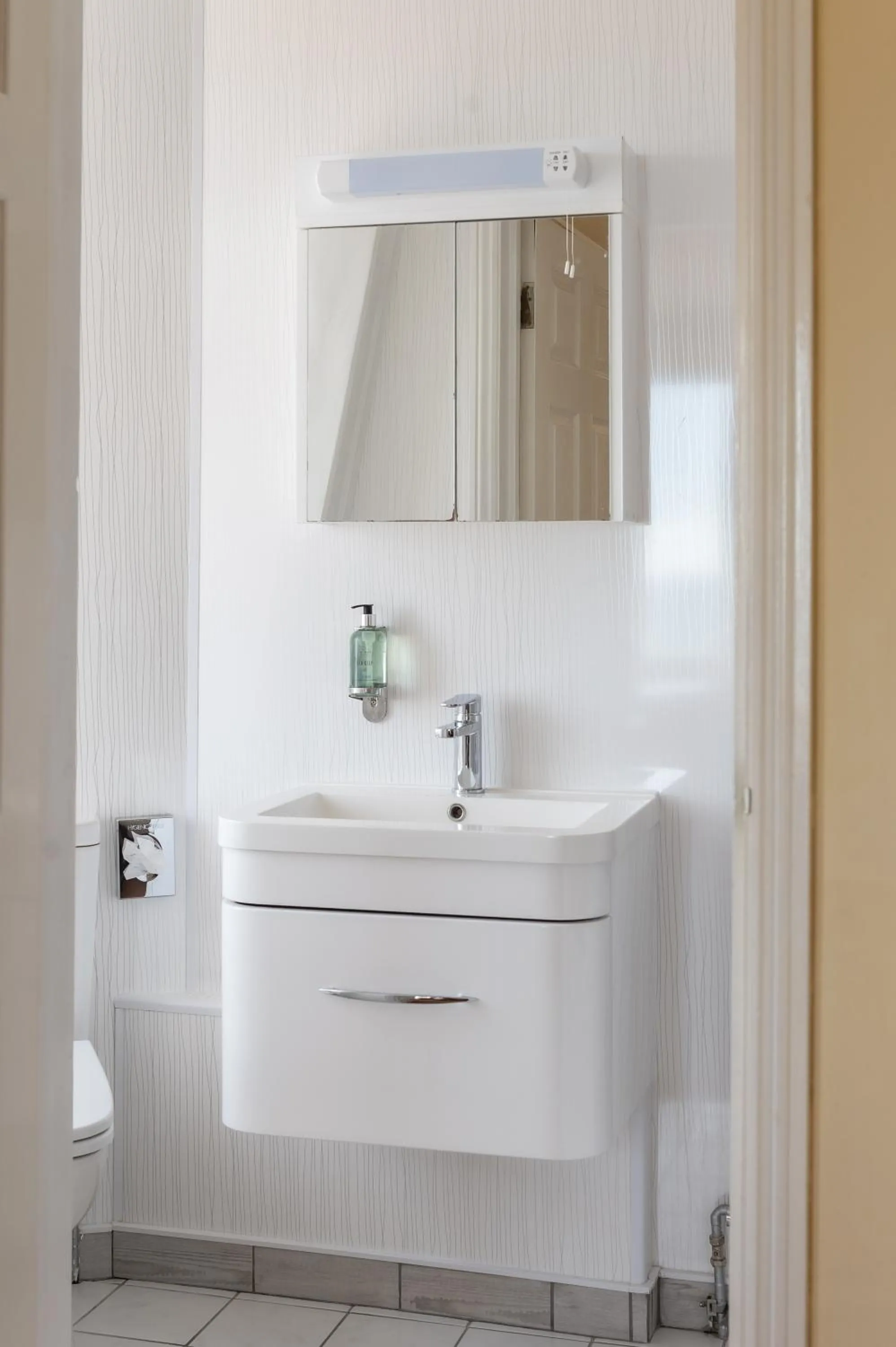 Toilet in Cliftonville Hotel