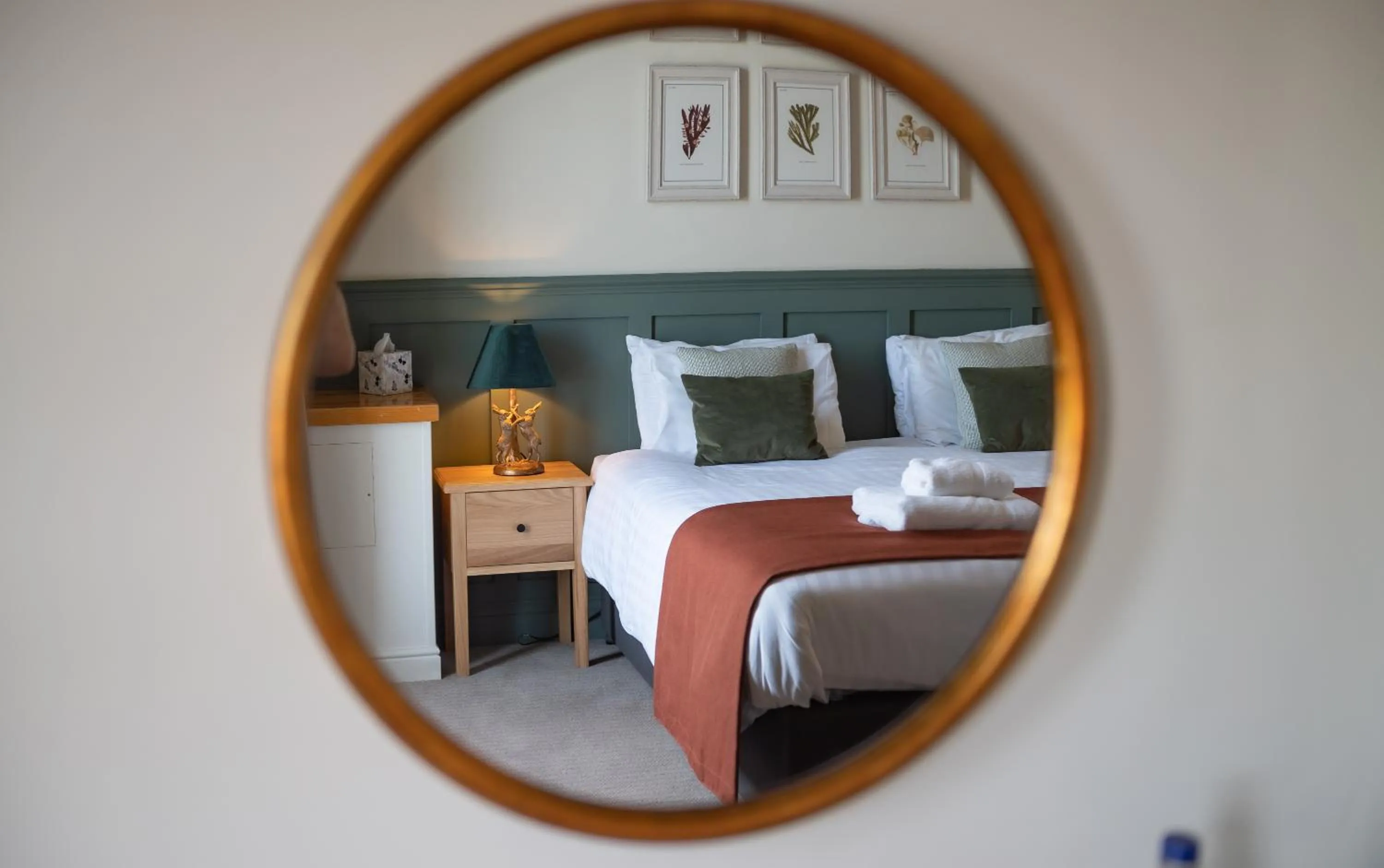 Photo of the whole room, Bed in Cliftonville Hotel