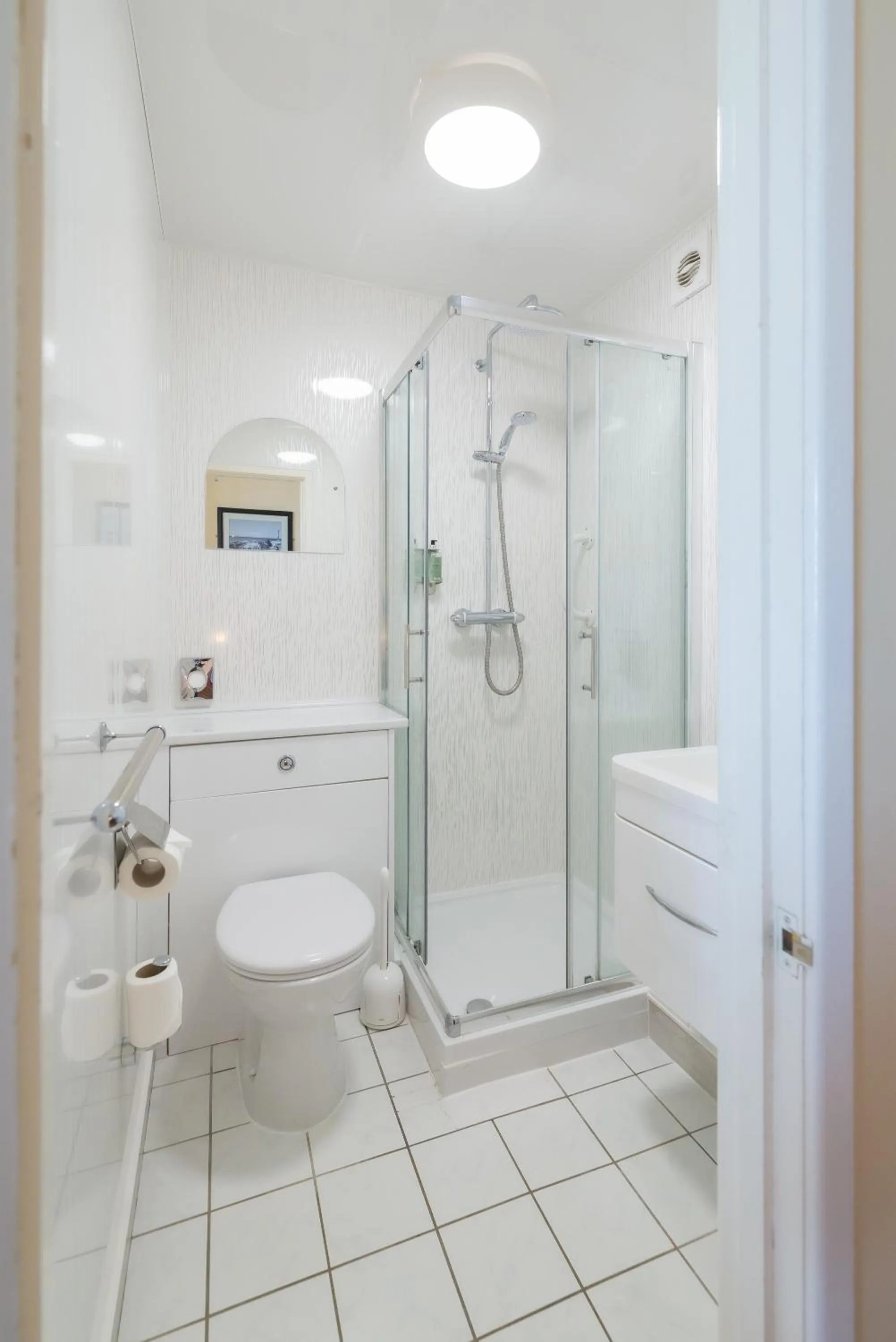 Shower in Cliftonville Hotel