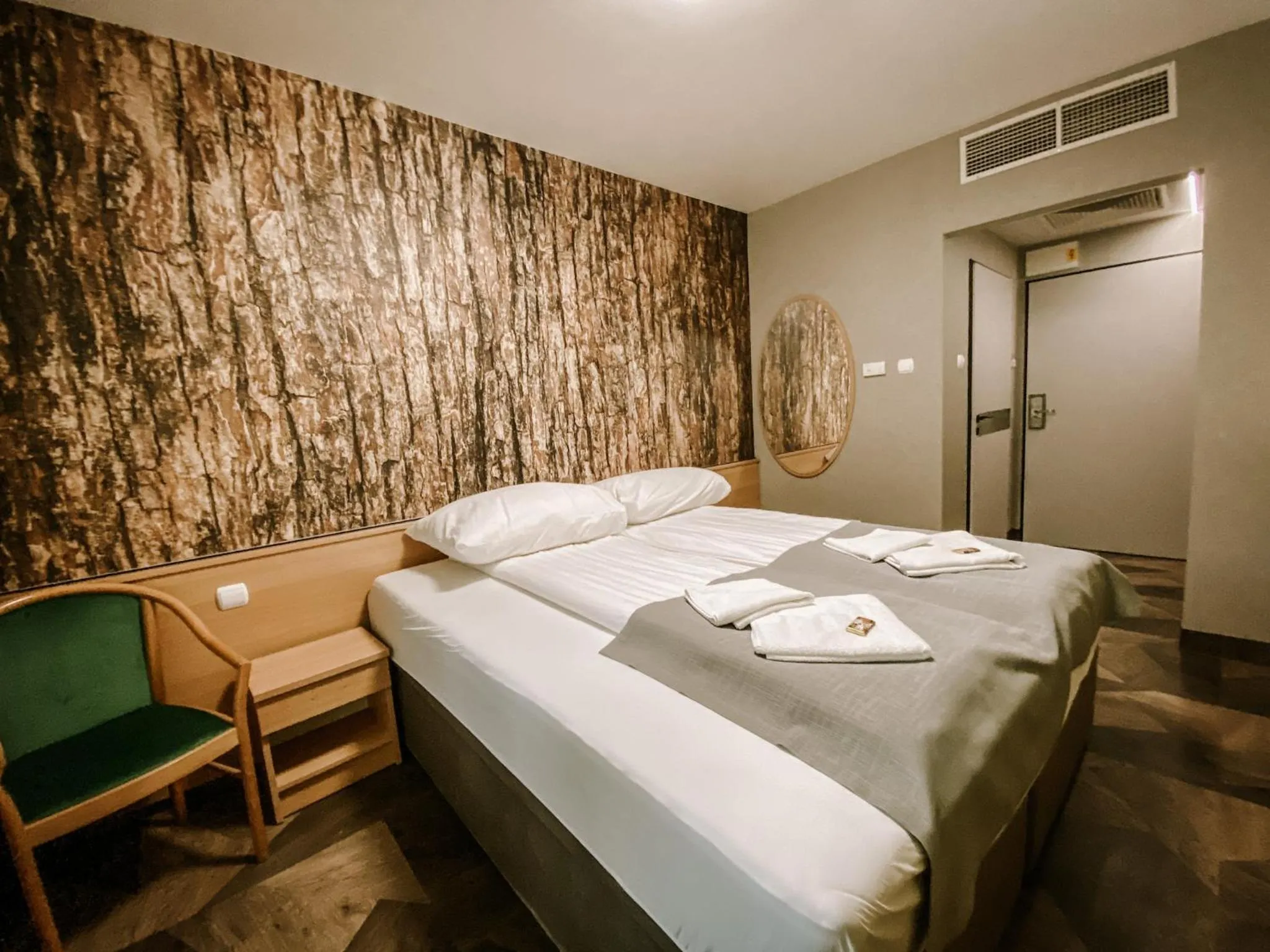 Bed in Park Hotel Sóstó