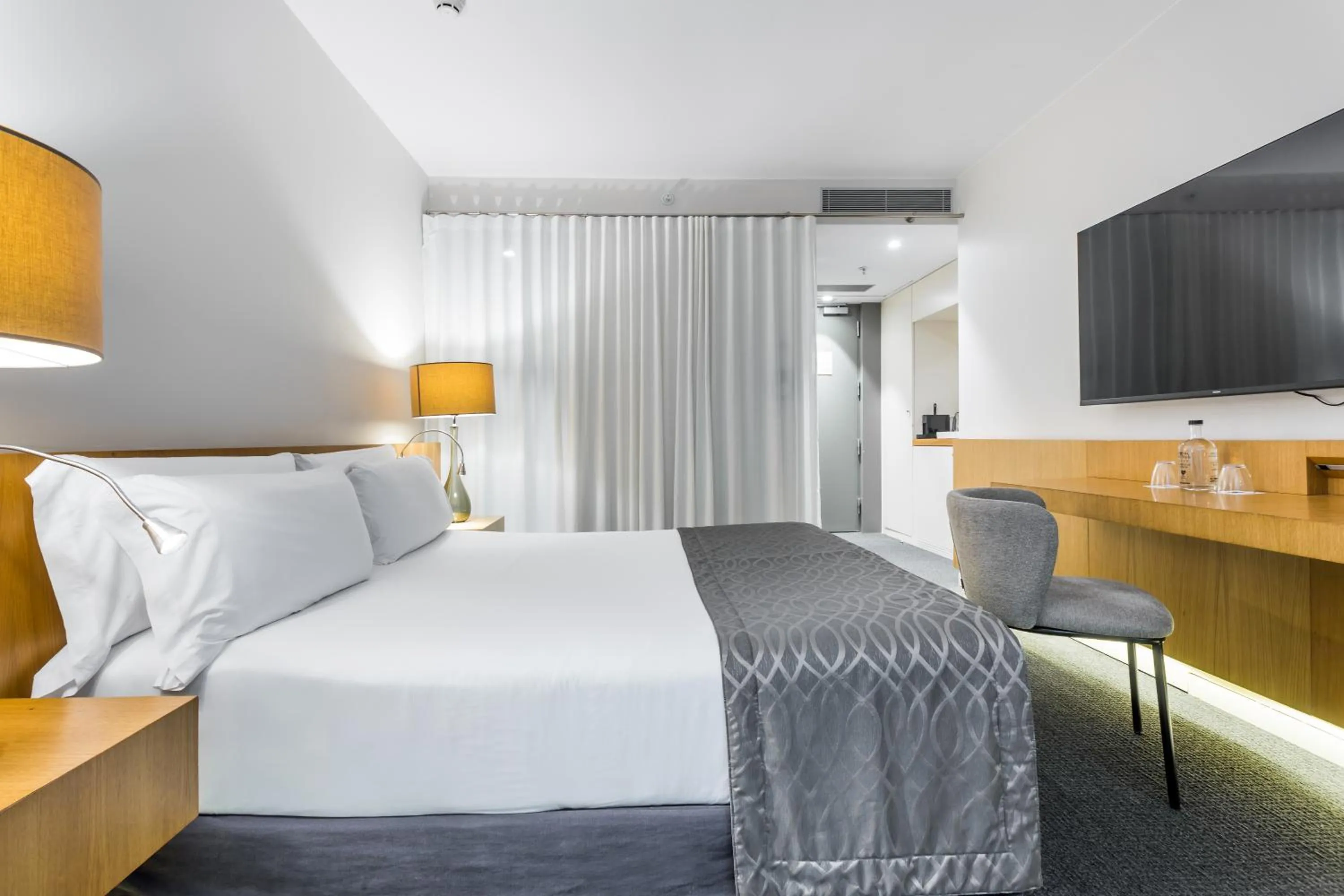 Bed in Hotel Royal Passeig de Gracia