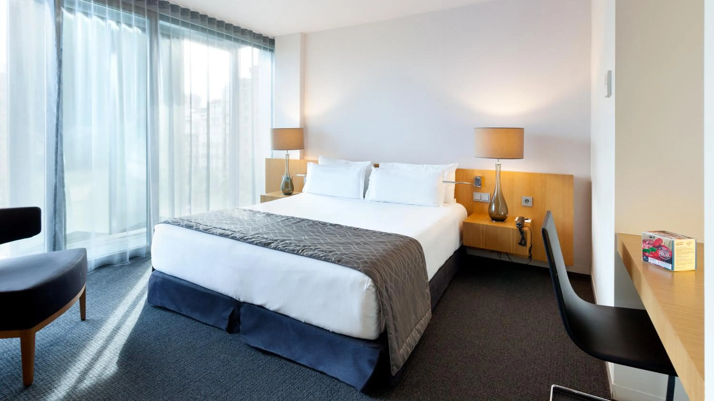 Bed in Hotel Royal Passeig de Gracia