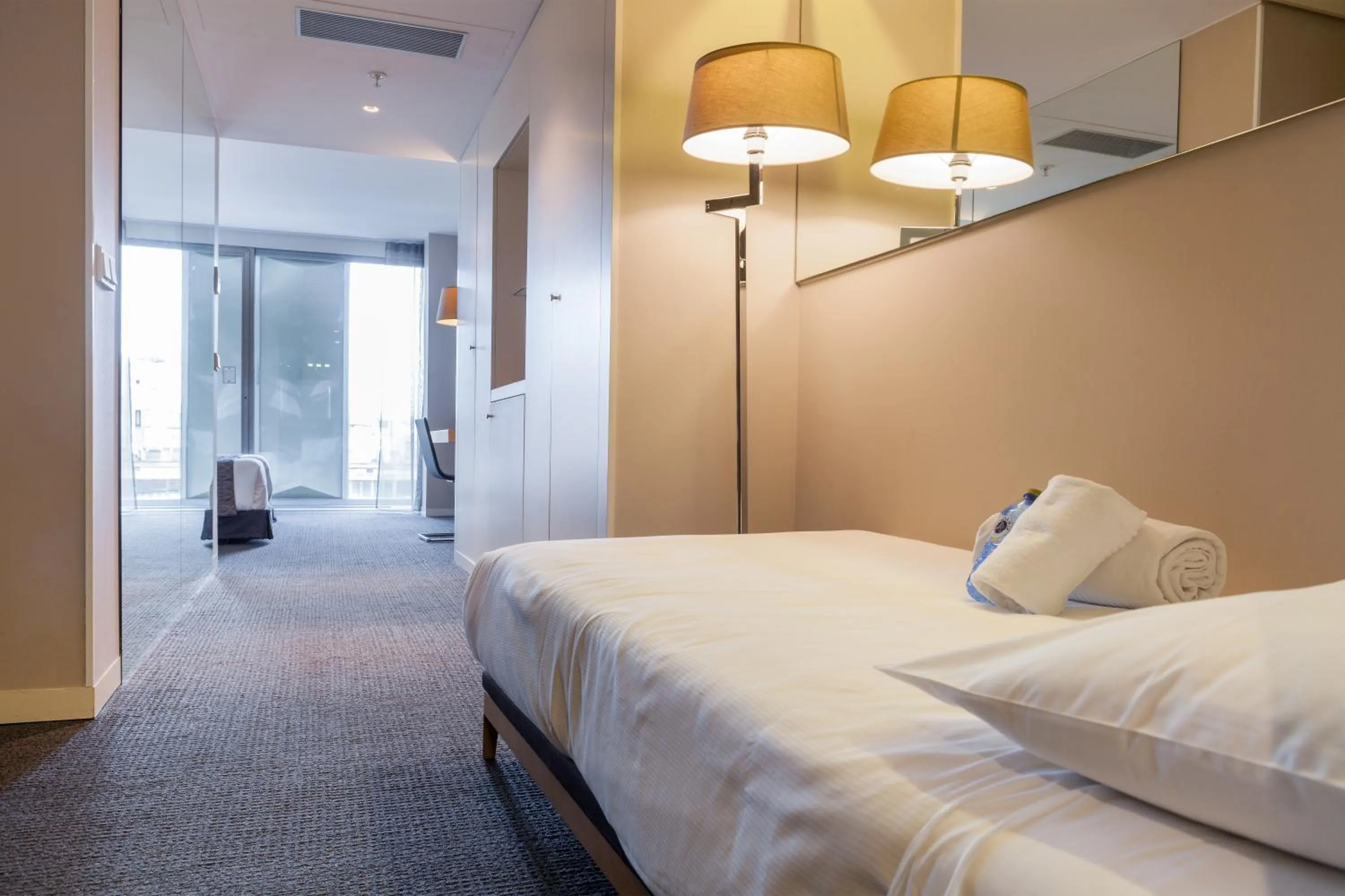 Bed in Hotel Royal Passeig de Gracia