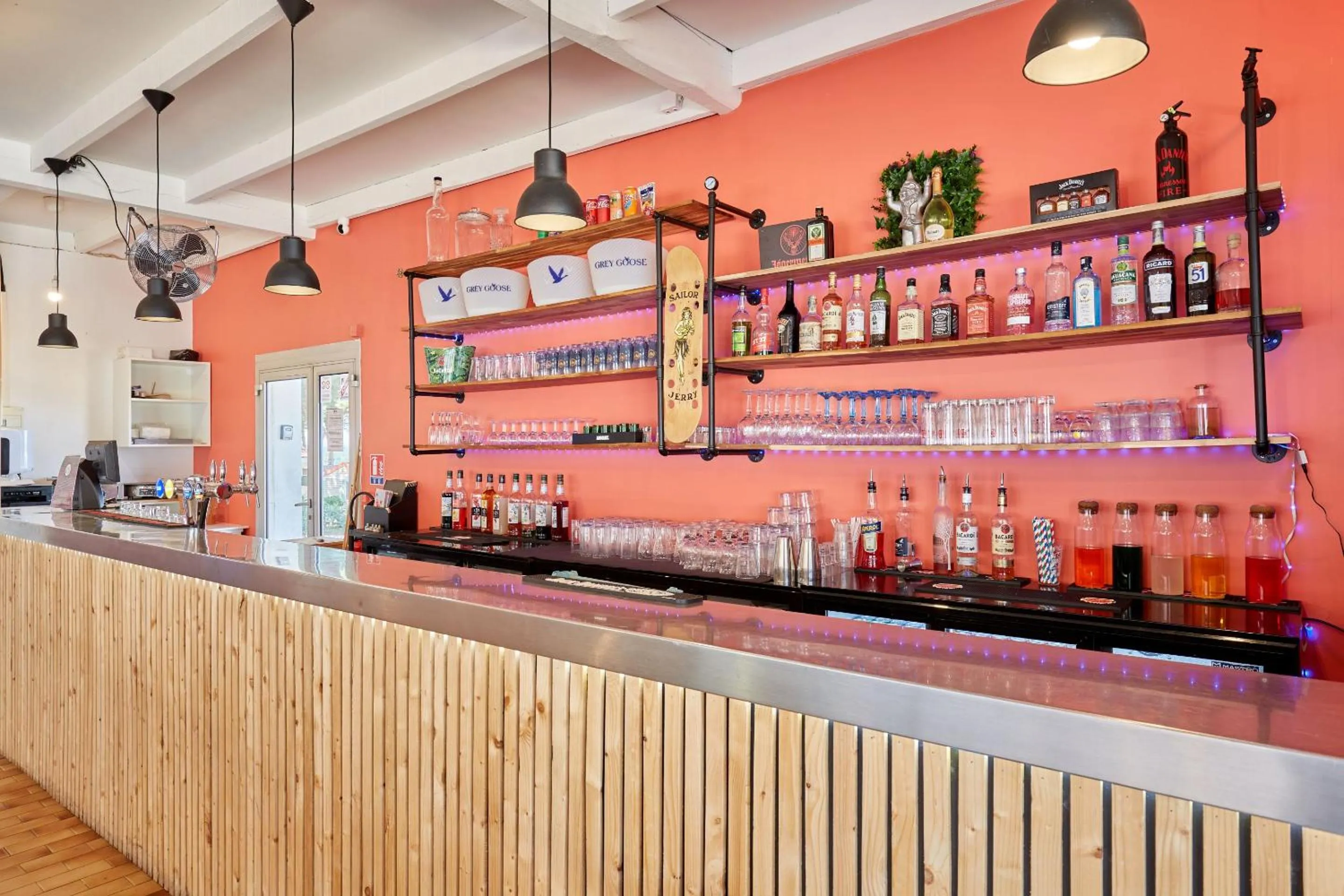 Lounge or bar in Domaine Résidentiel de Plein Air Odalys La Pinède