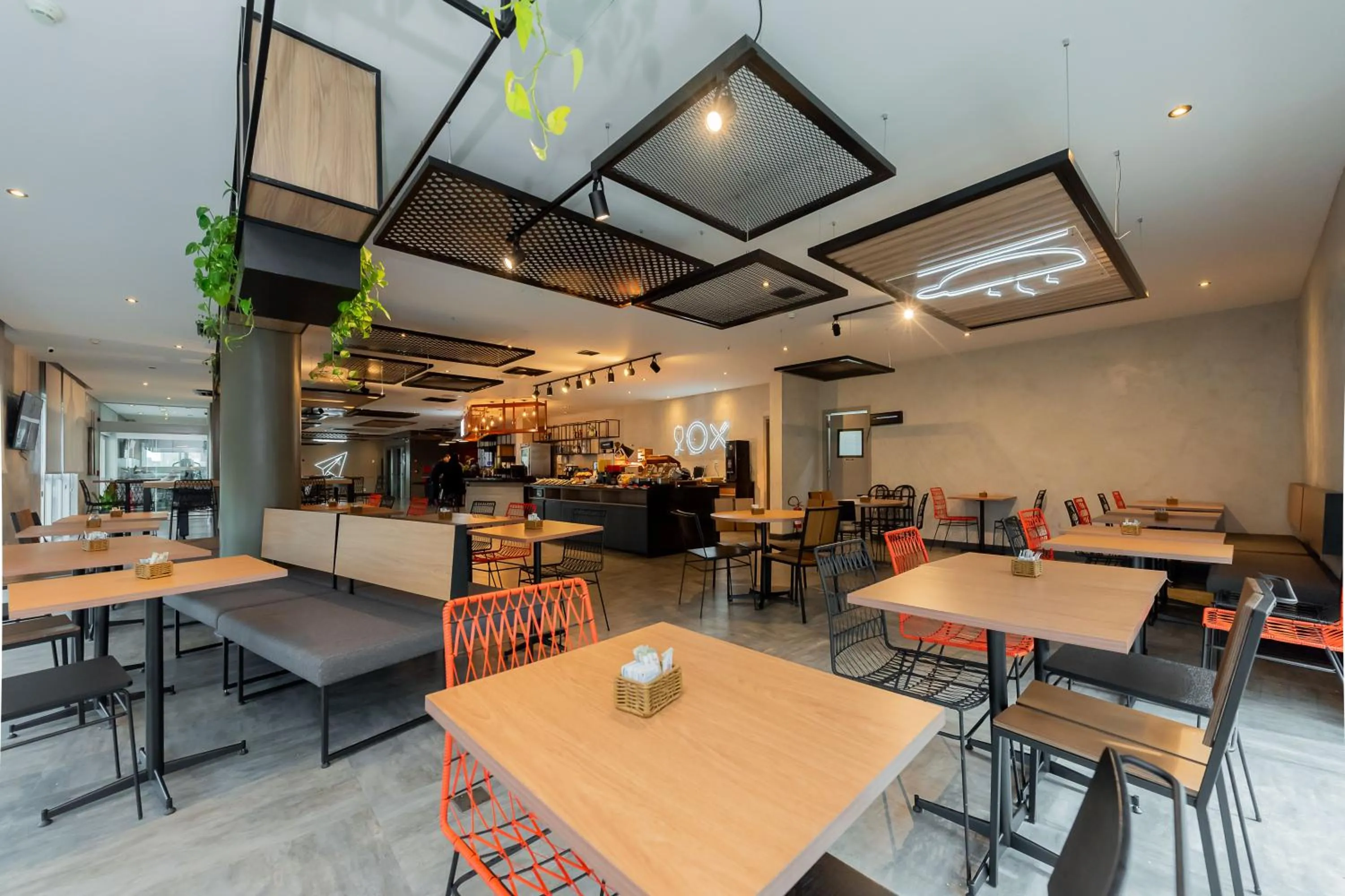 Restaurant/places to eat in ibis Vitoria Aeroporto