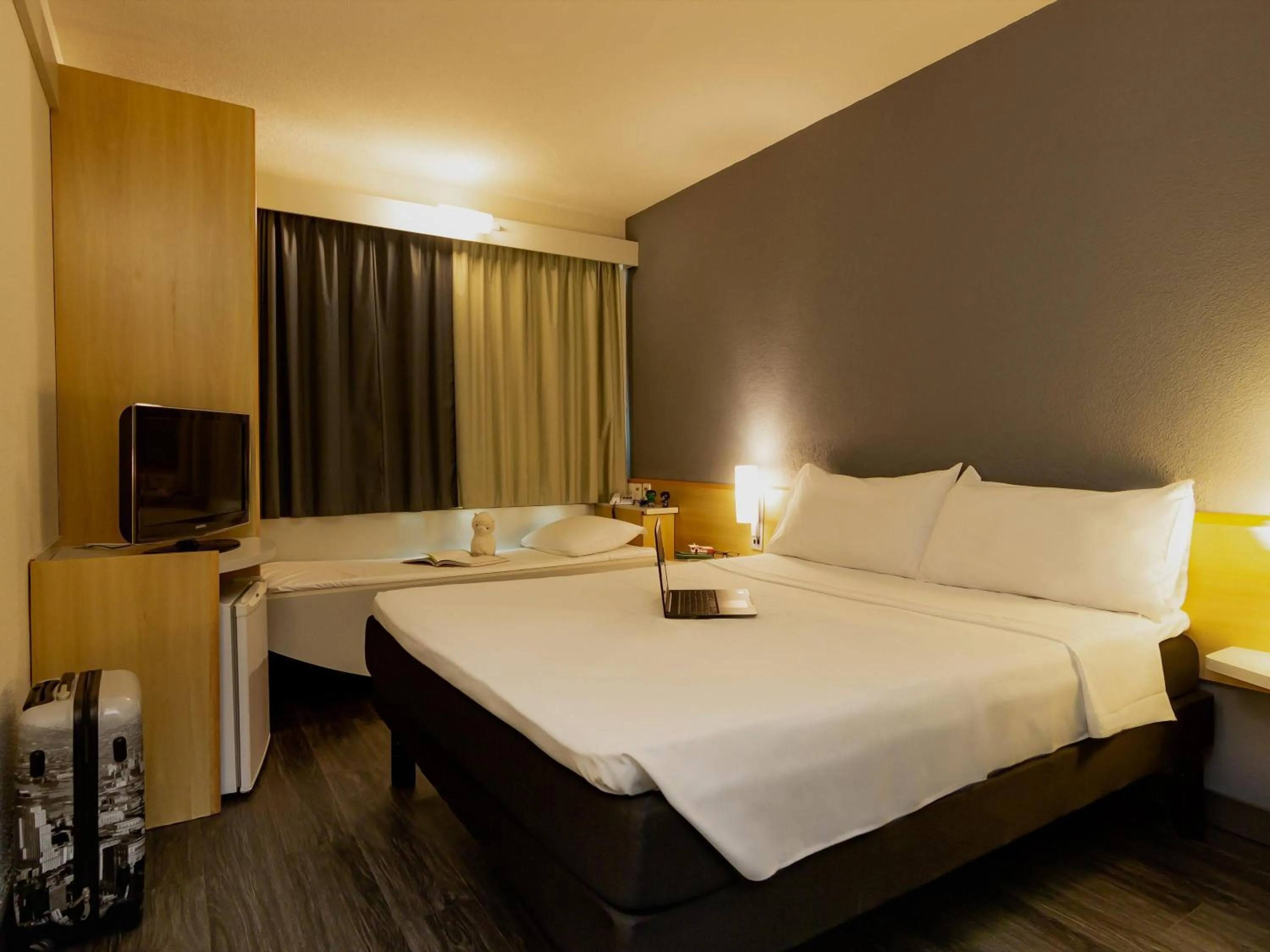 Bedroom, Bed in ibis Vitoria Aeroporto