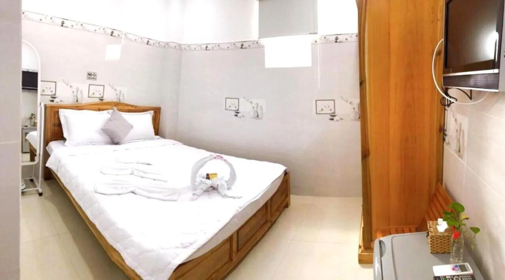 Bed in Hotel thanh vinh