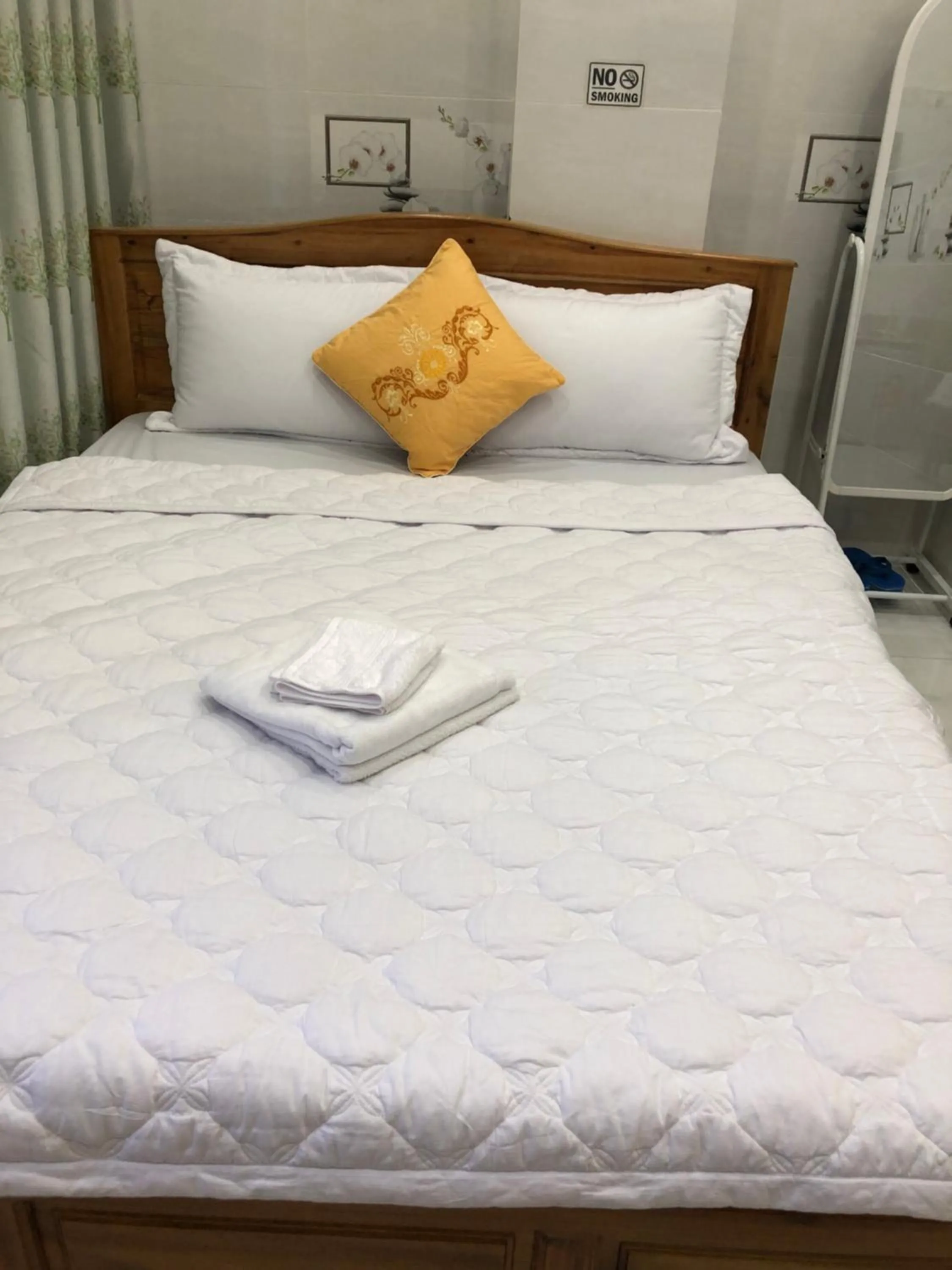 Bed in Hotel thanh vinh