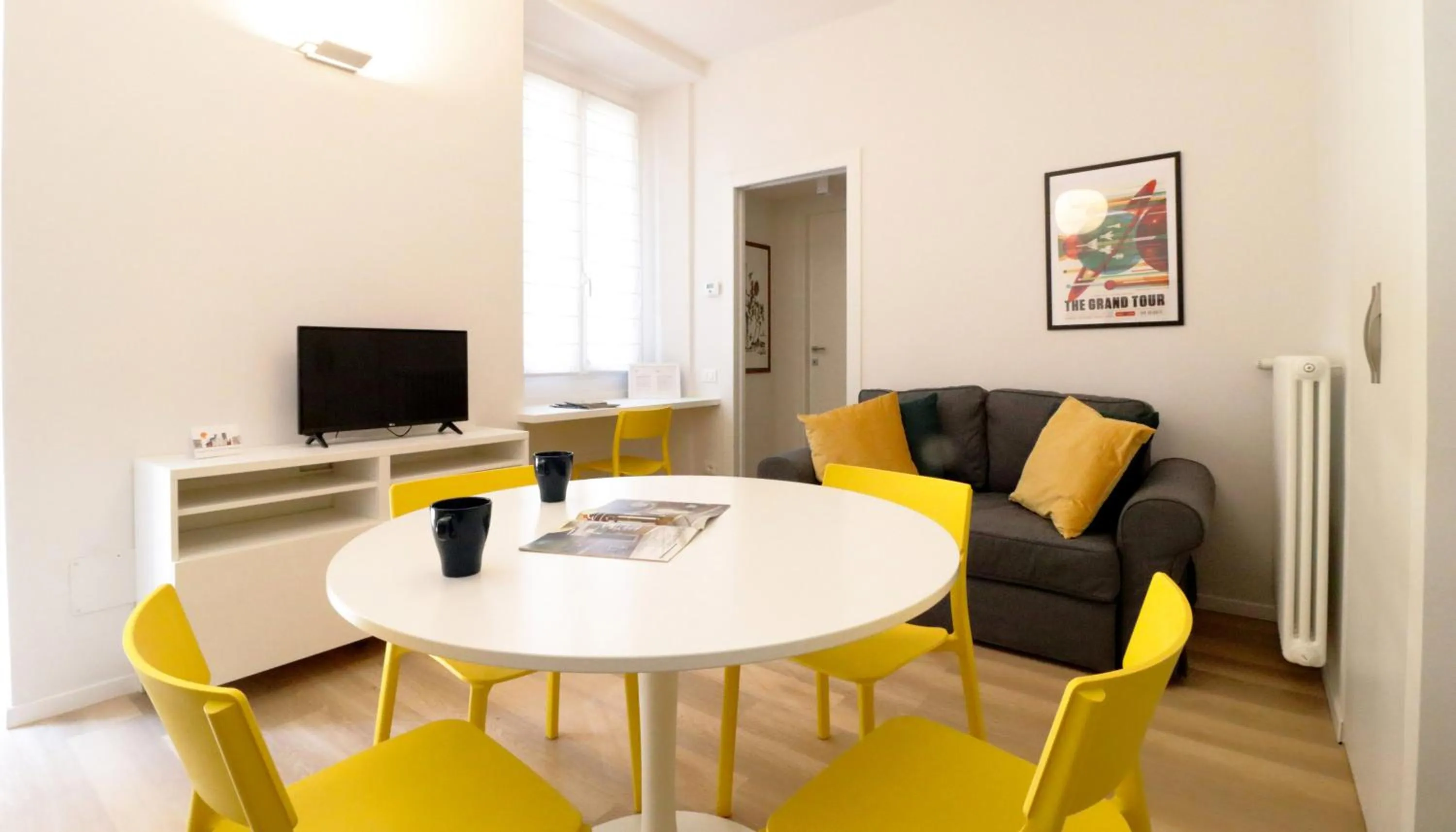 Living room in Italianway - Piero della Francesca 19