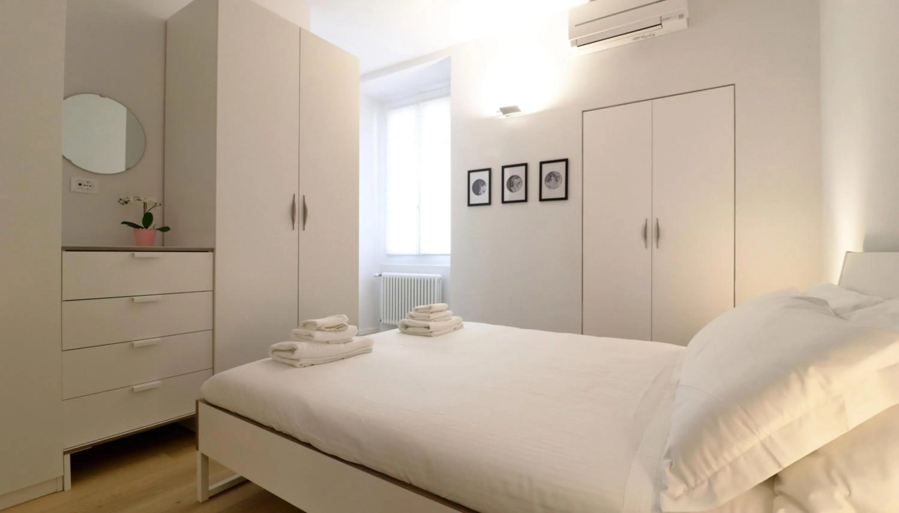 Facade/entrance, Bed in Italianway - Piero della Francesca 19