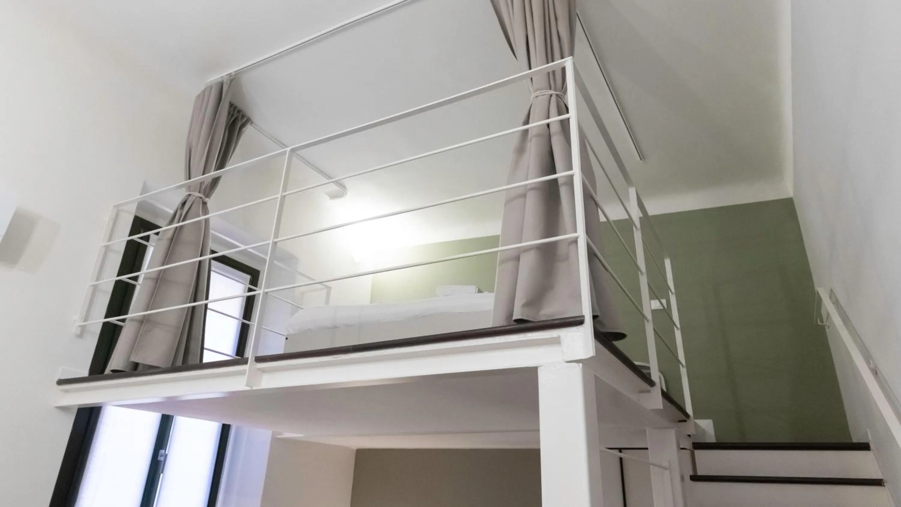 Photo of the whole room in Italianway - Piero della Francesca 19