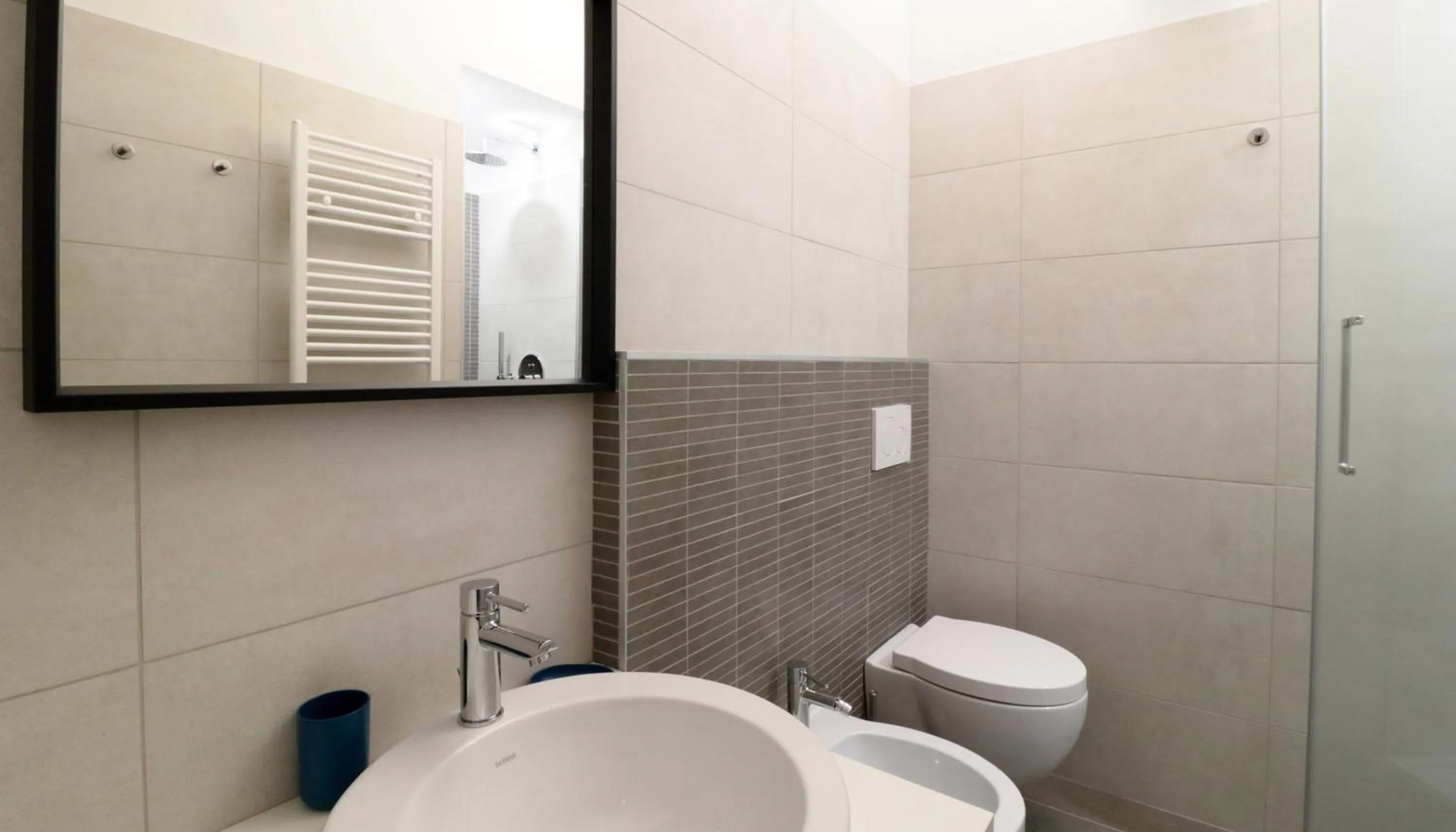 Bathroom in Italianway - Piero della Francesca 19