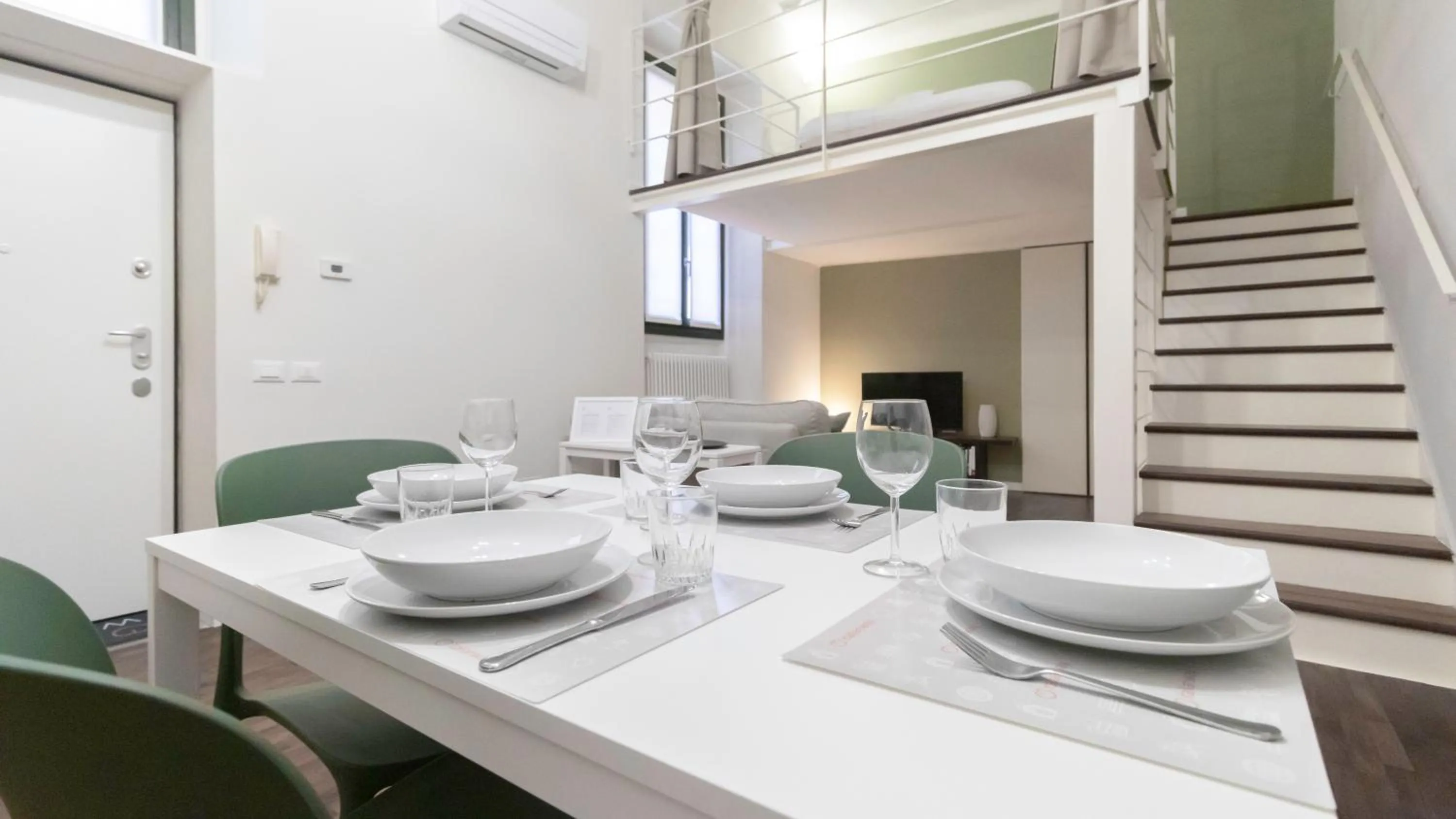 Dining area in Italianway - Piero della Francesca 19