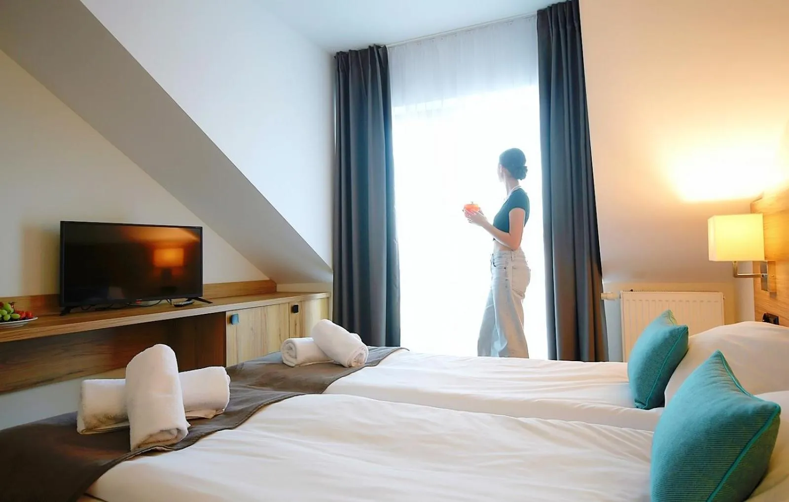 Bedroom, Bed in Amberia