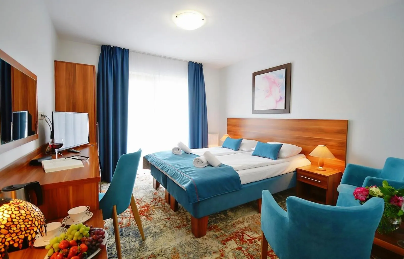 Photo of the whole room, Bed in Amberia