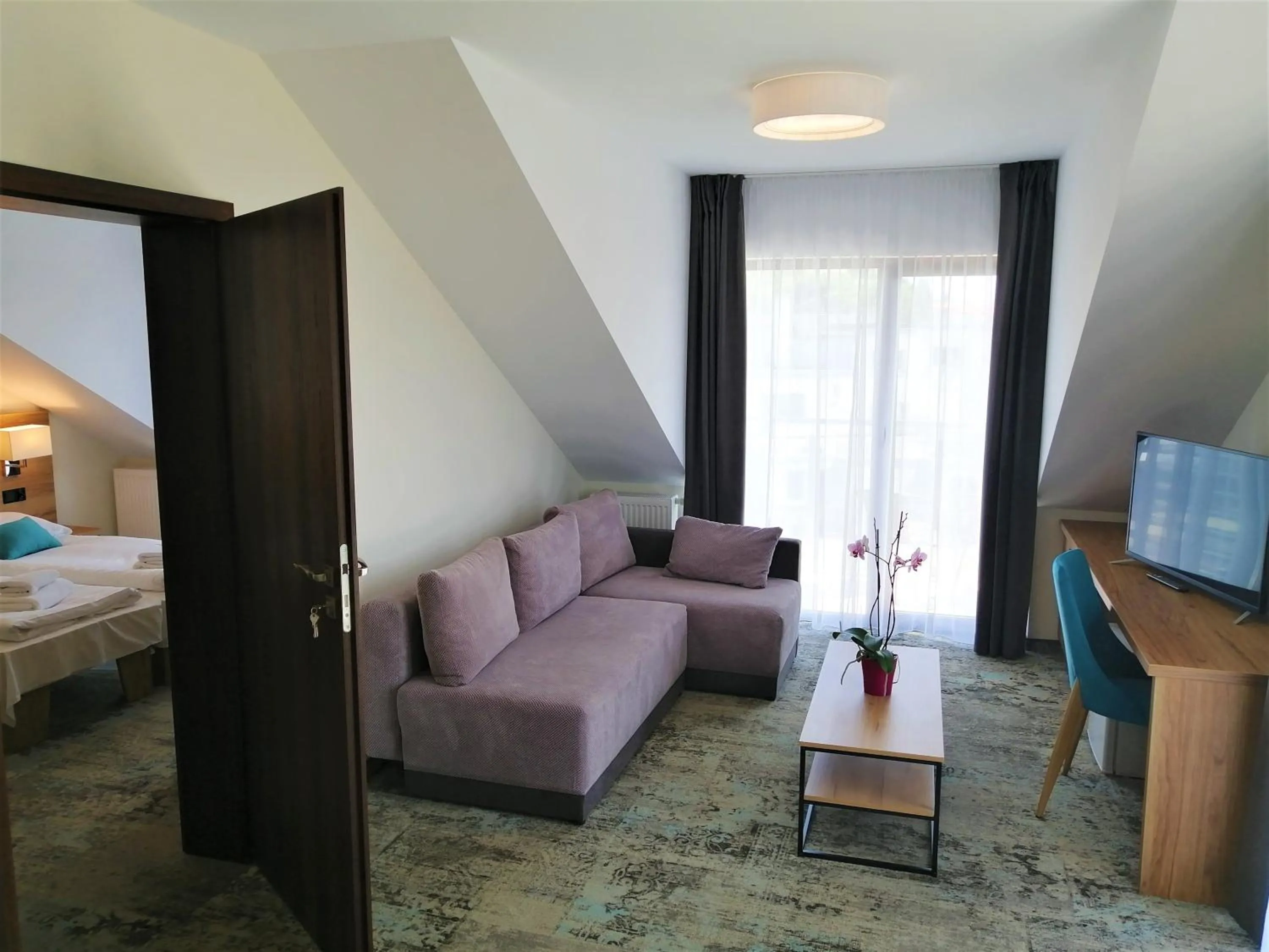 Photo of the whole room, Bed in Amberia