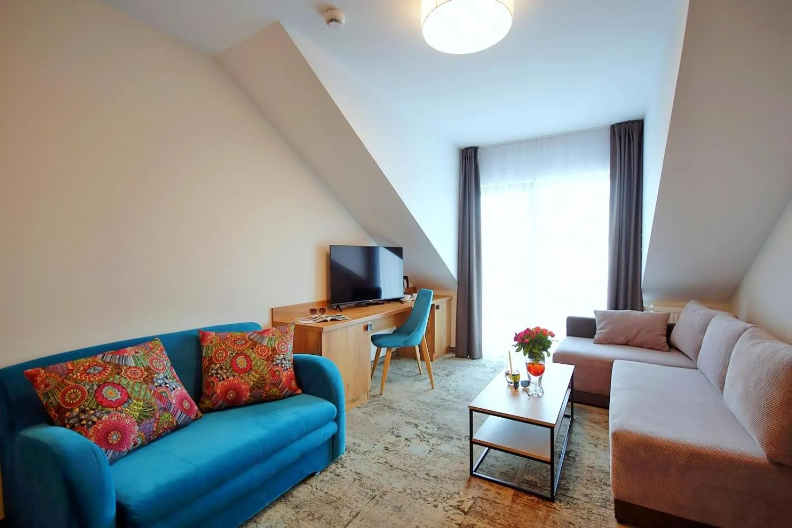 Communal lounge/ TV room in Amberia