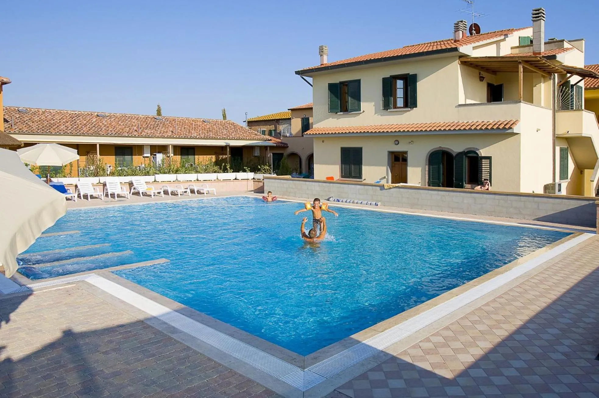 Swimming pool in Borgo Guglielmo