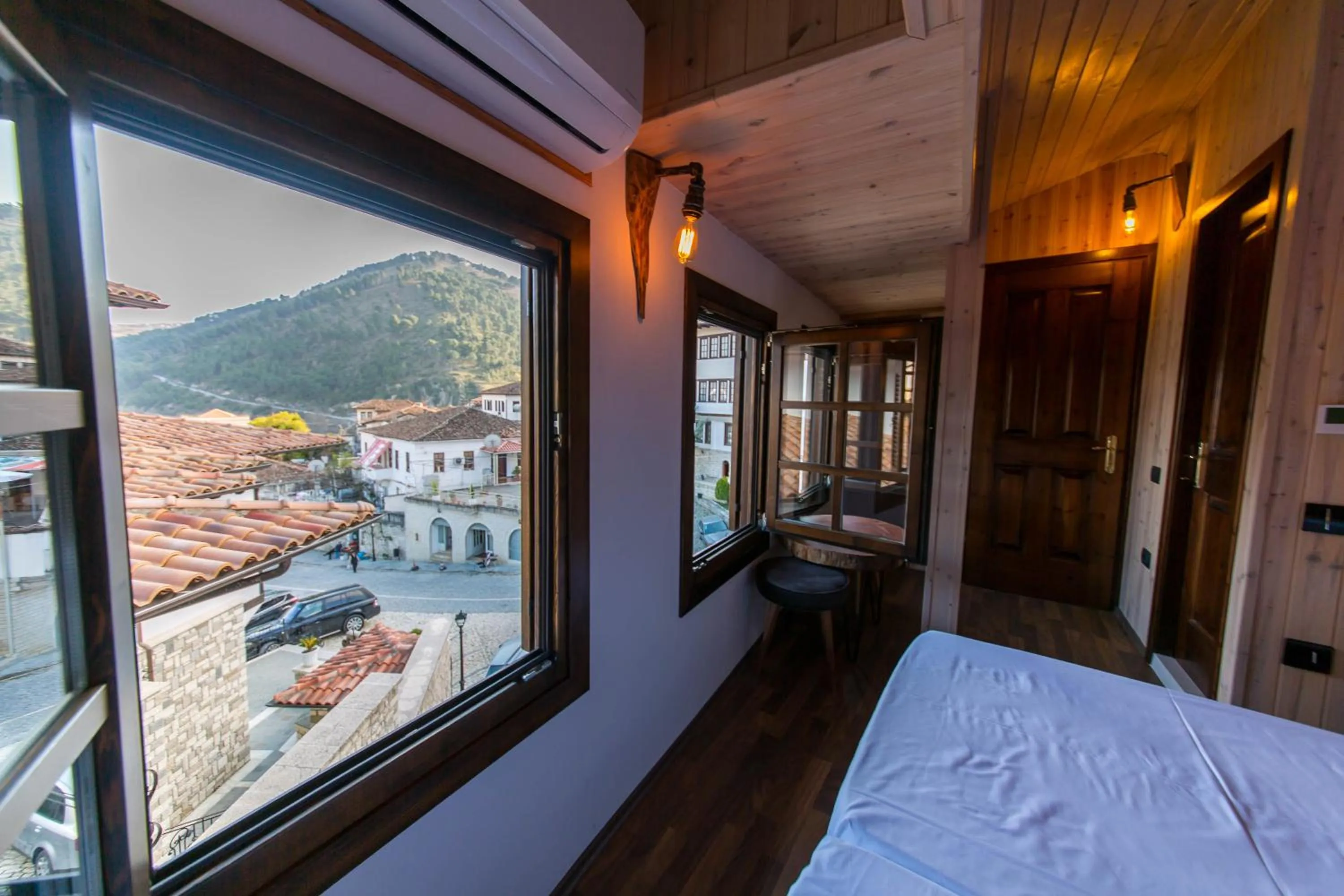 Bedroom, Bed in Heraklis Hotel