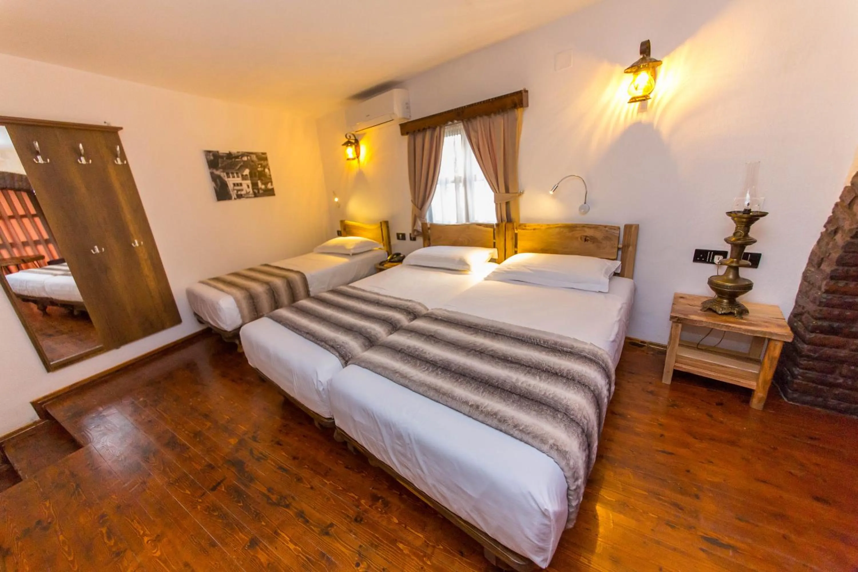 Bedroom, Bed in Heraklis Hotel