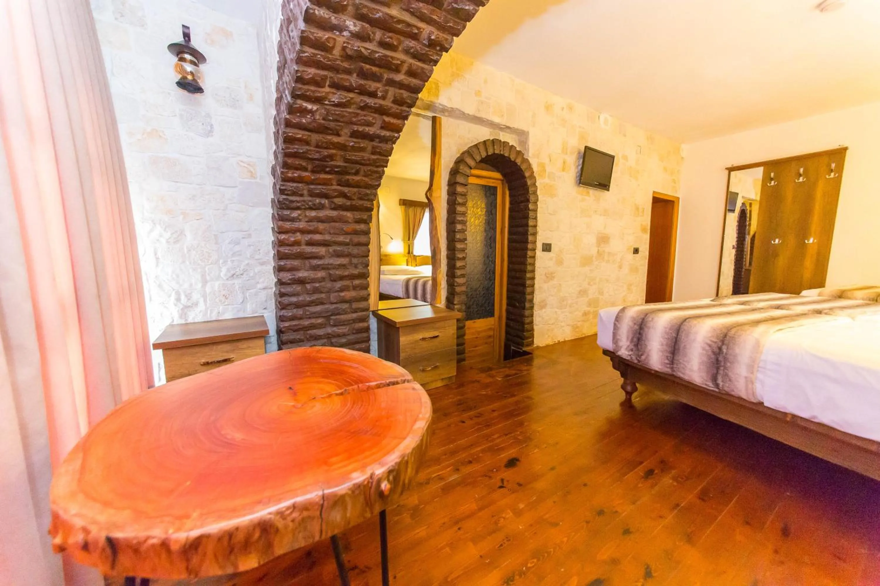 Bedroom, Bed in Heraklis Hotel