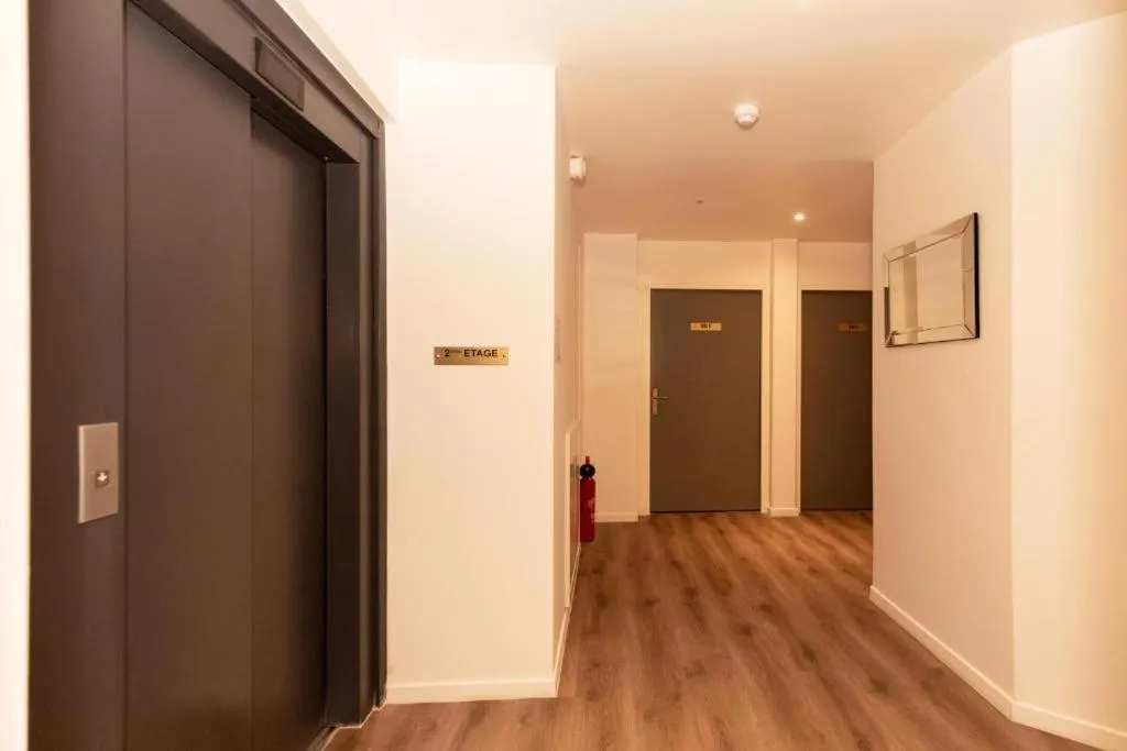 Le Val D'or & Le Theatre