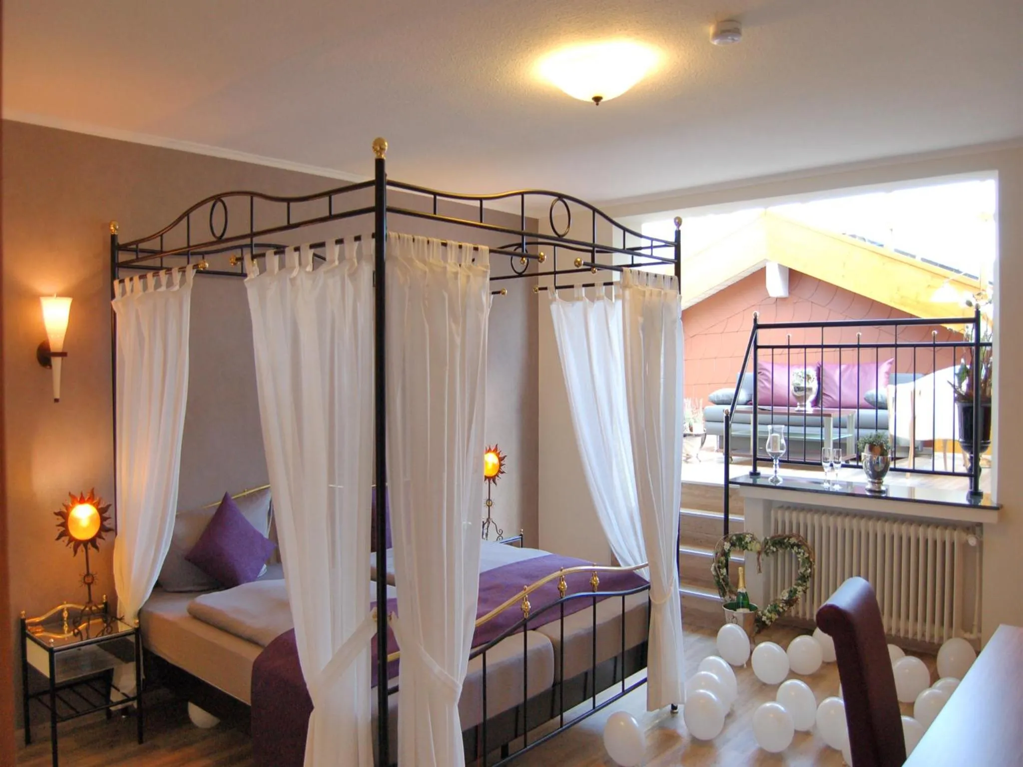 Photo of the whole room, Bed in Hotel-Landrestaurant Schnittker