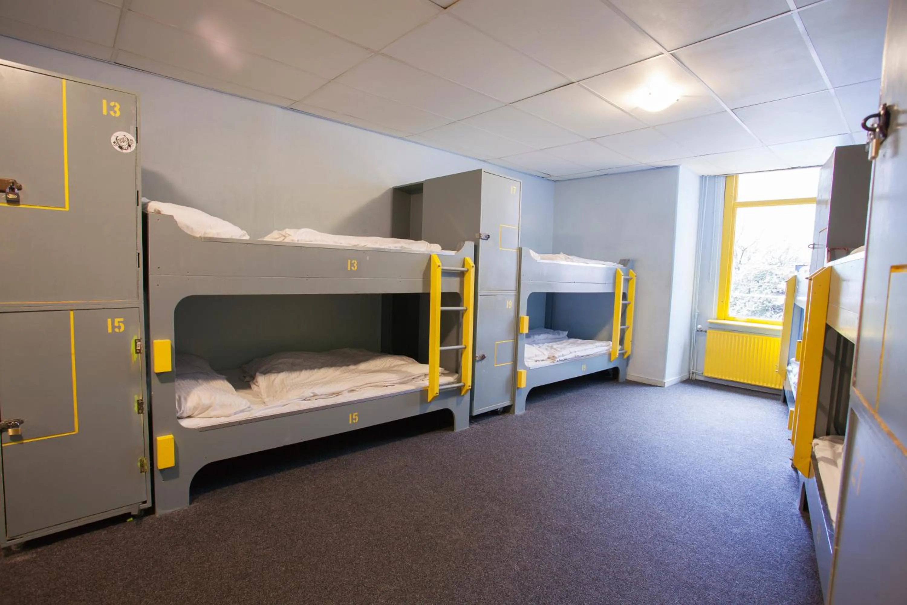 Bedroom, Bed in Flying Pig Downtown