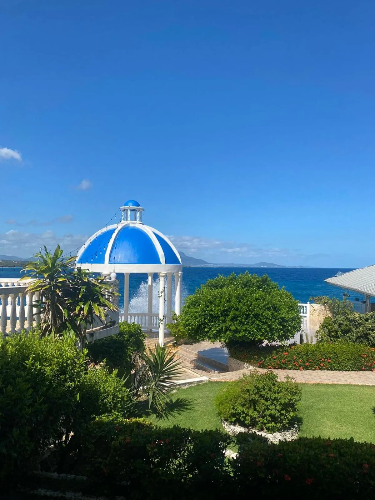 Sea view in Piergiorgio Palace Hotel