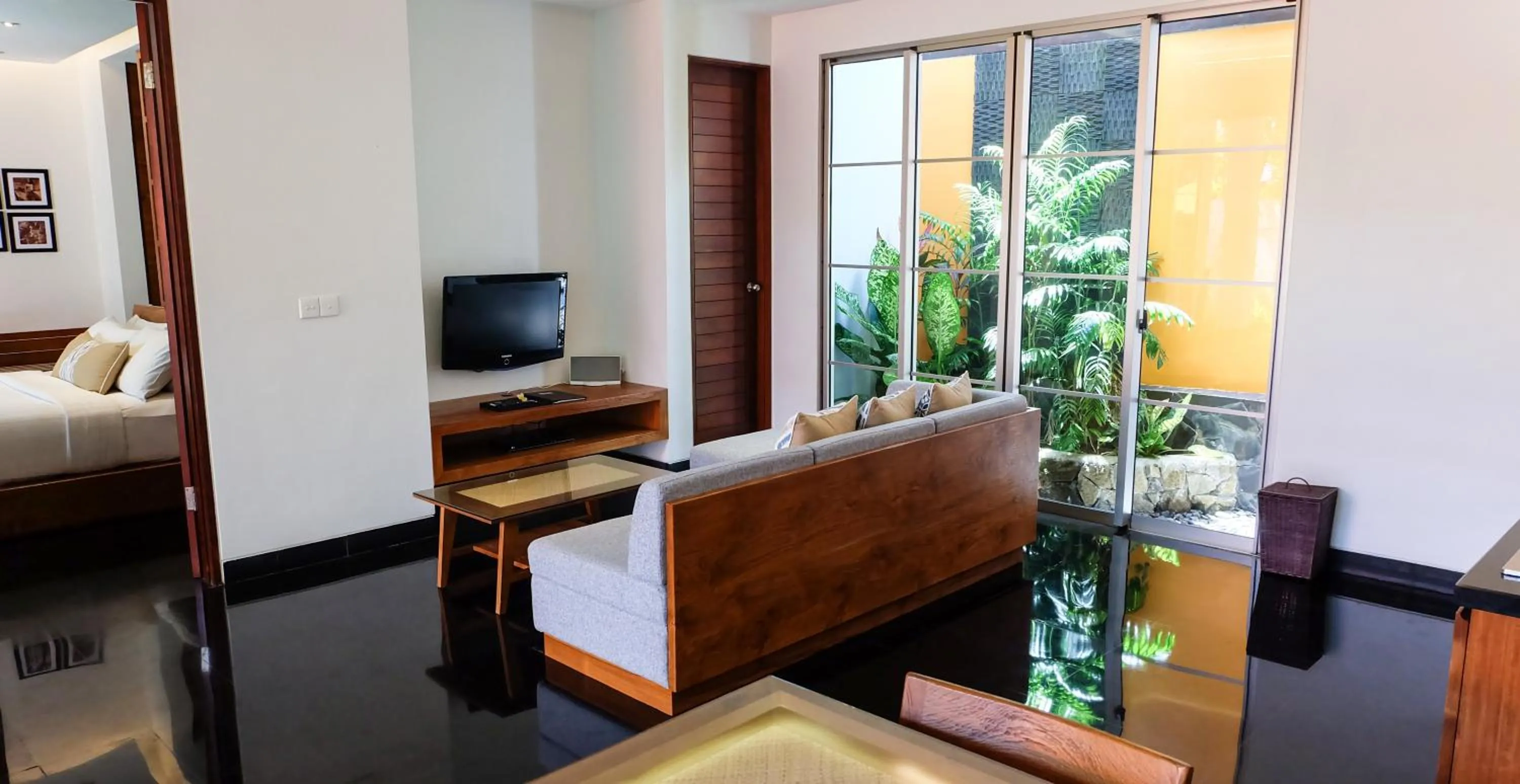 Kitchen or kitchenette, Bed in Sun Island Boutique Villas & Spa Seminyak